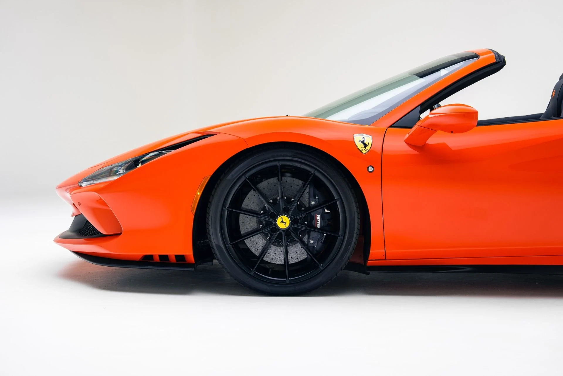 mph014_2119279500_Used_2022_Ferrari_F8_Spider_1766089321_b5304fb725