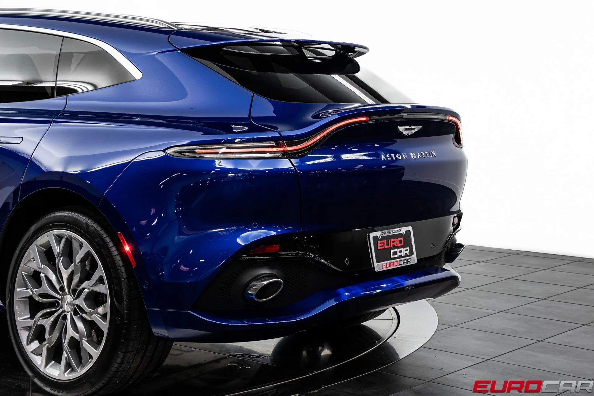 mph014_2122236524_image_15_049e402db2