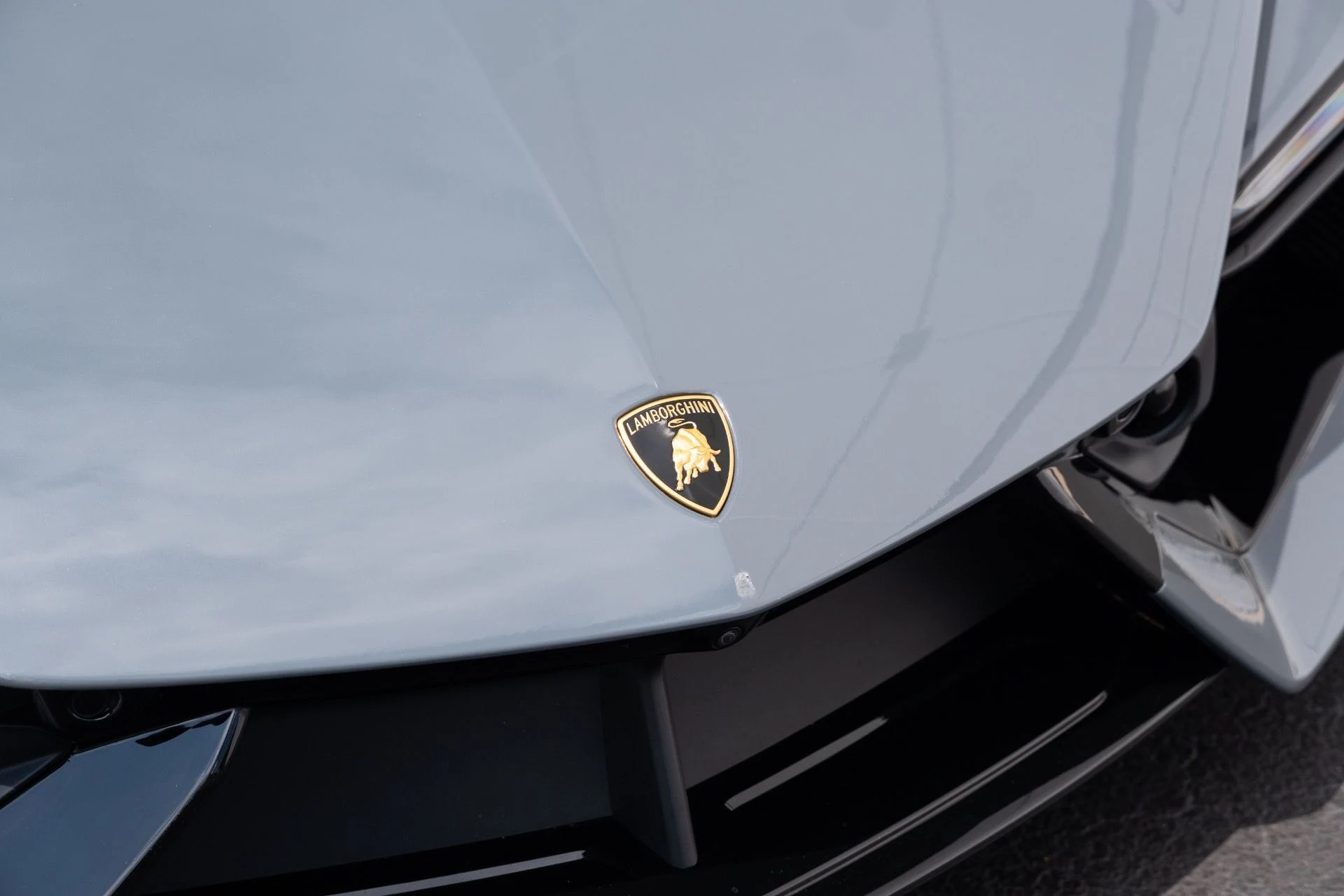 mph014_2124384777_Used_2024_Lamborghini_Revuelto_1778880537_3efc3e564a