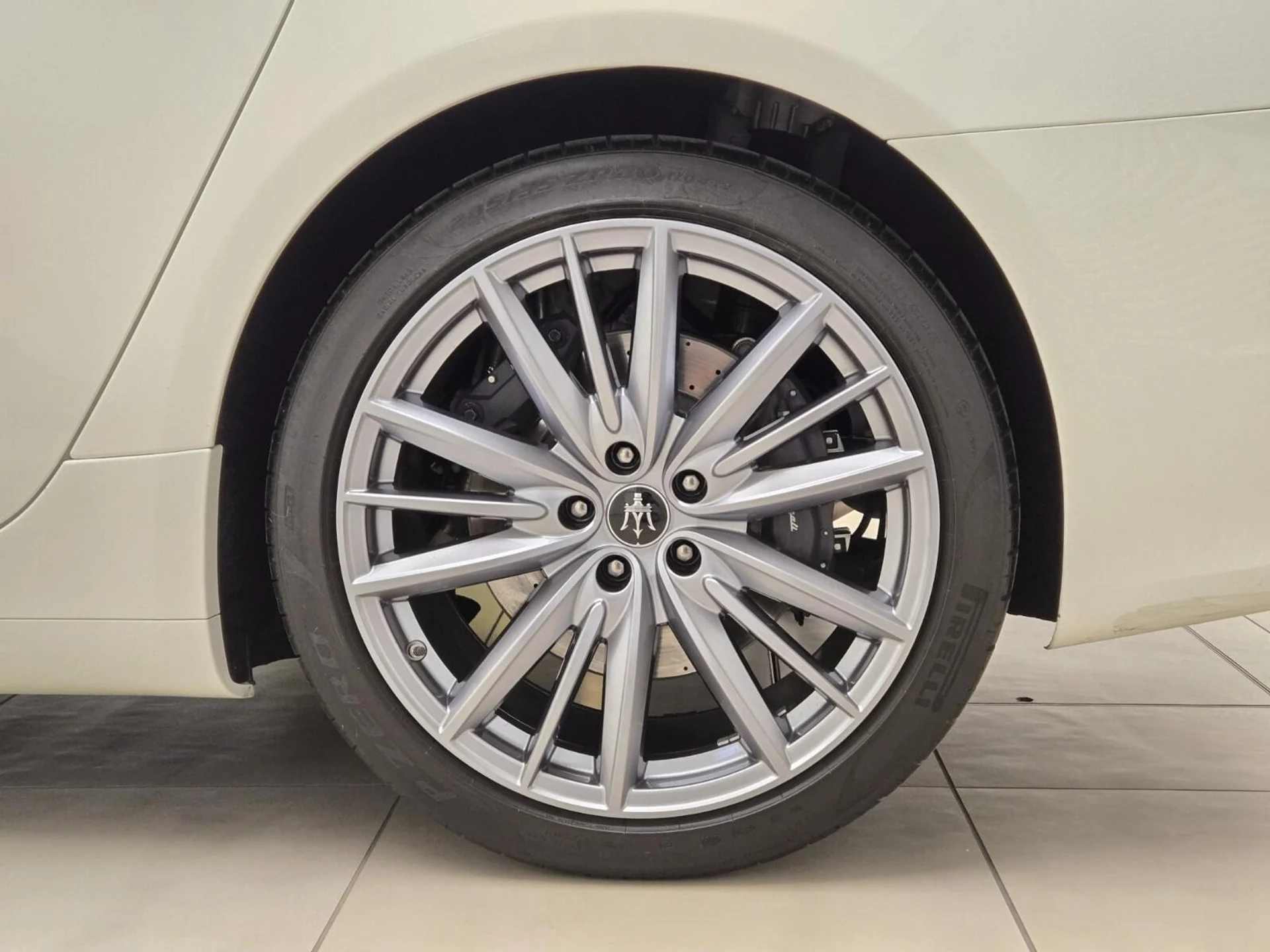 mph014_212576793_Used_2023_Maserati_Quattroporte_GT_1777355968_1abdc31ec9