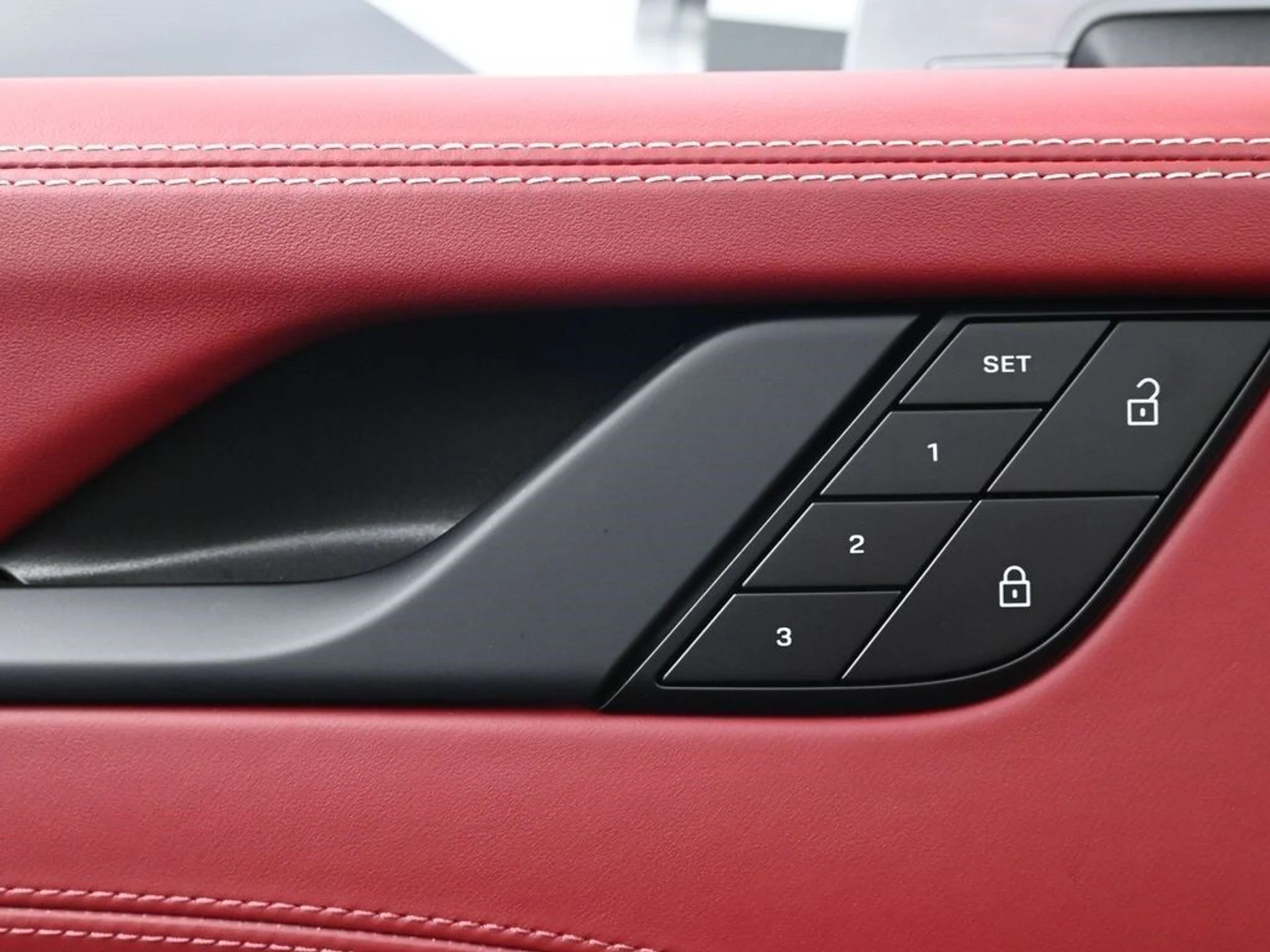 mph014_2126448637_d535a588ca83c332eb820c739363026cx_42aa32e323