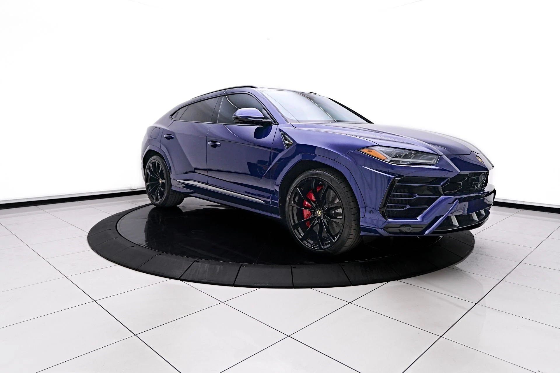 mph014_2130239041_Used_2020_Lamborghini_Urus_Base_1754965756_196759b10b