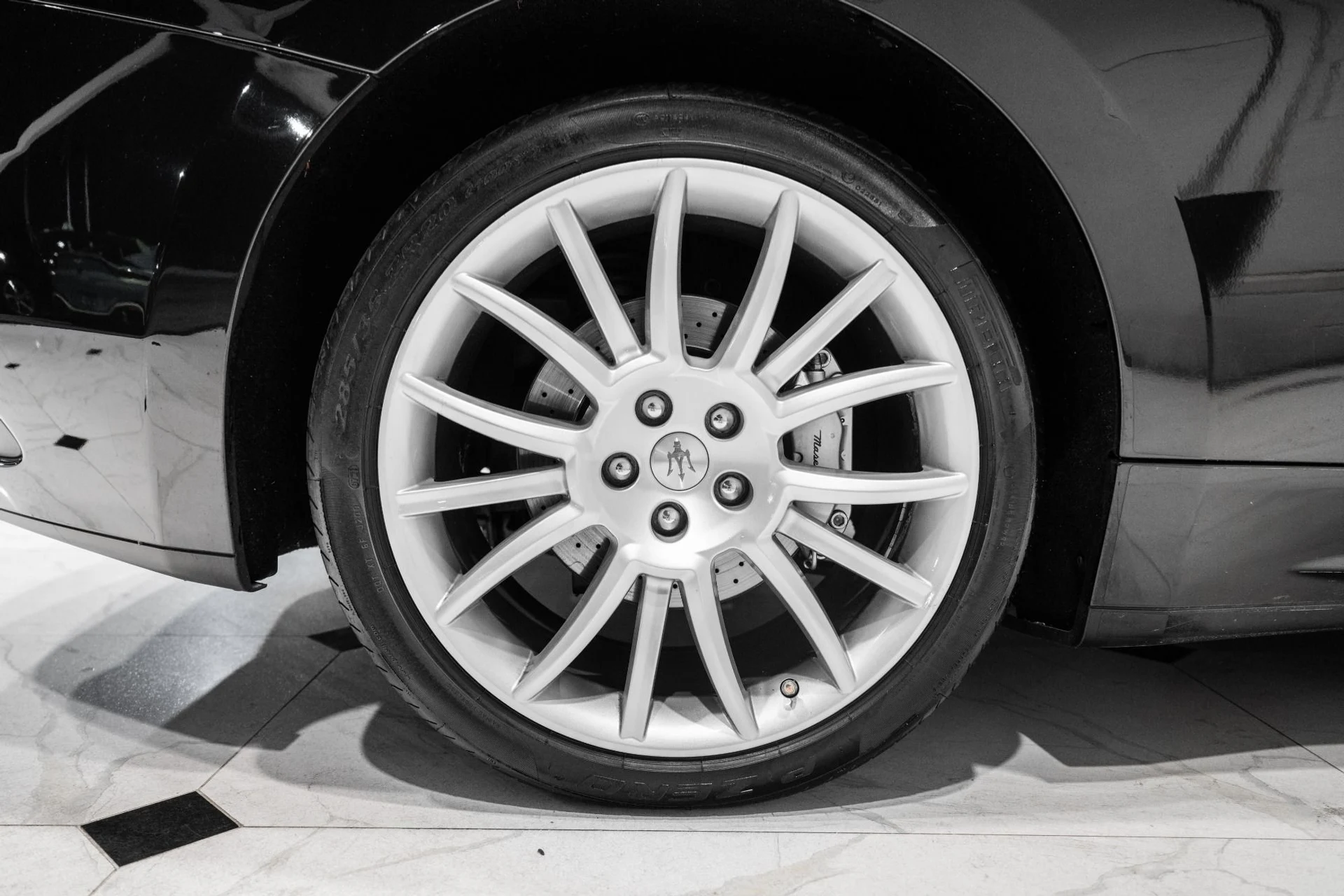 mph014_2131253950_Used_2012_Maserati_Gran_Turismo_1779160431_b081b8dd04