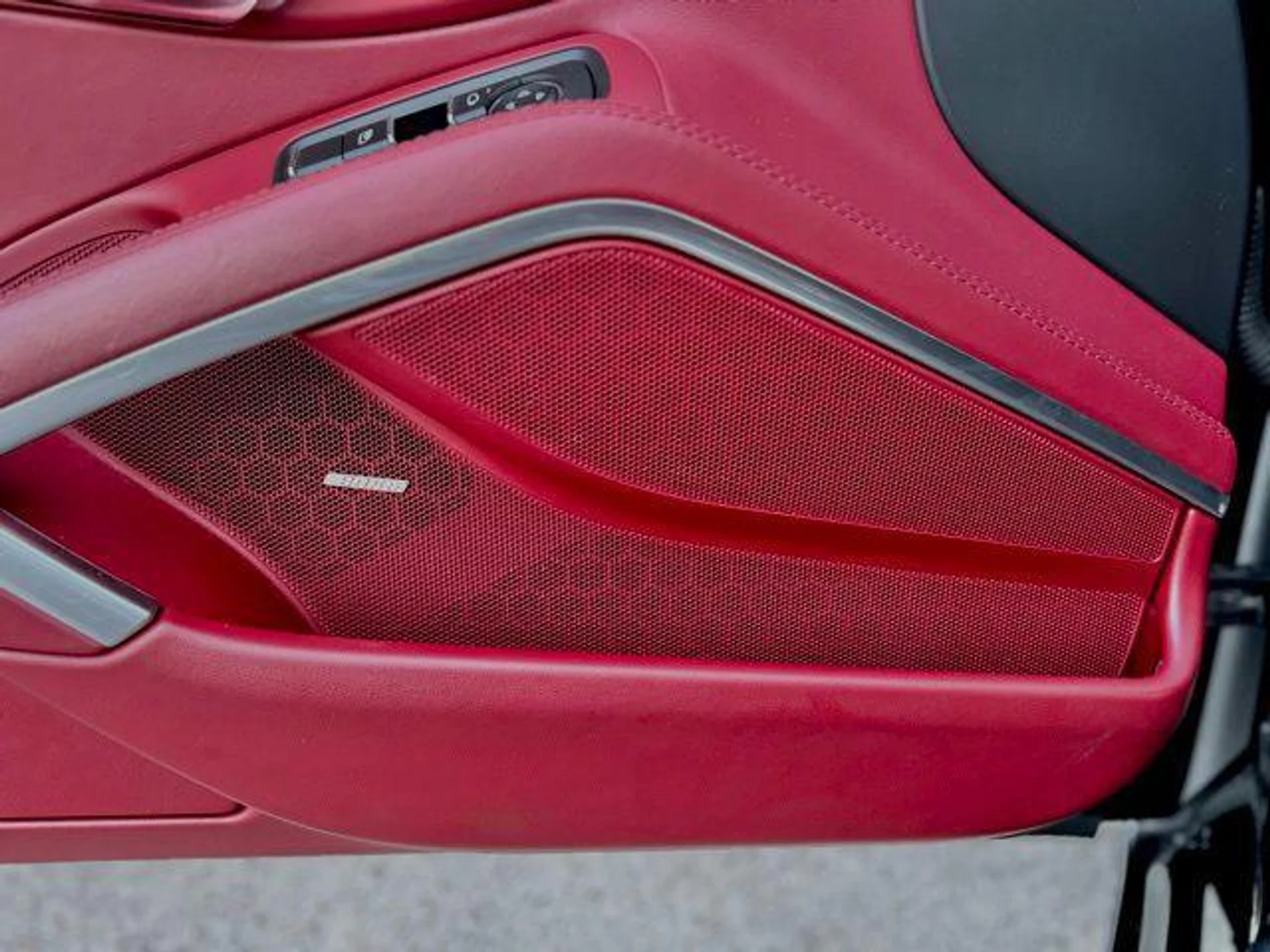 mph014_2133079490_S_Jabg_Vr9_O_Cy_Zi_Gc_U0_H4o_A0_J7_U4_70a895e7bb