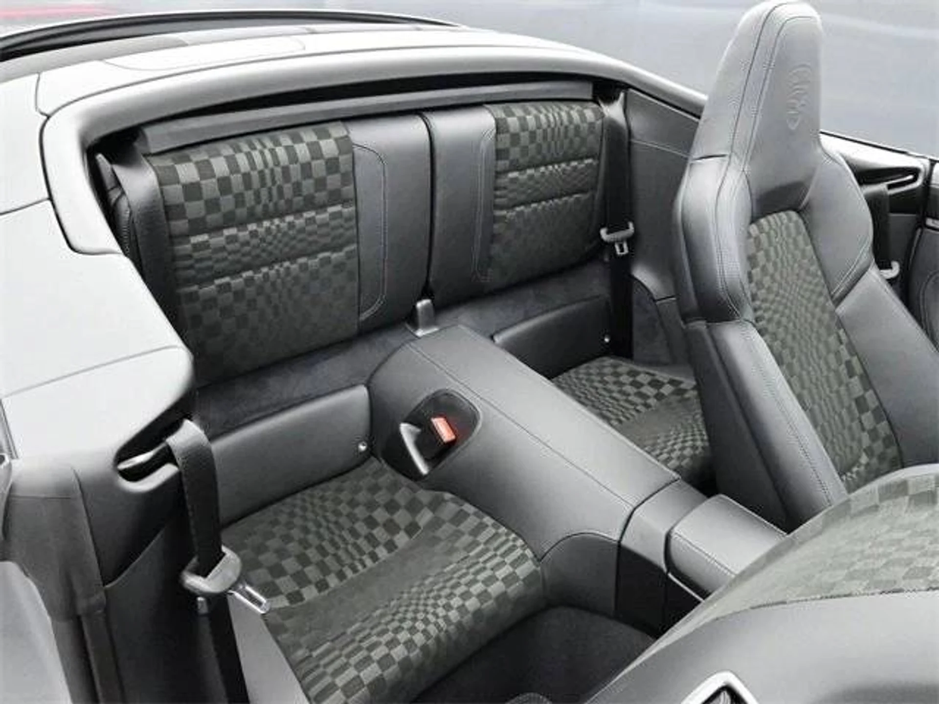 mph014_2133280080_9cd8f27da50cbf15d9441dc06800a00bx_4cff5240b3