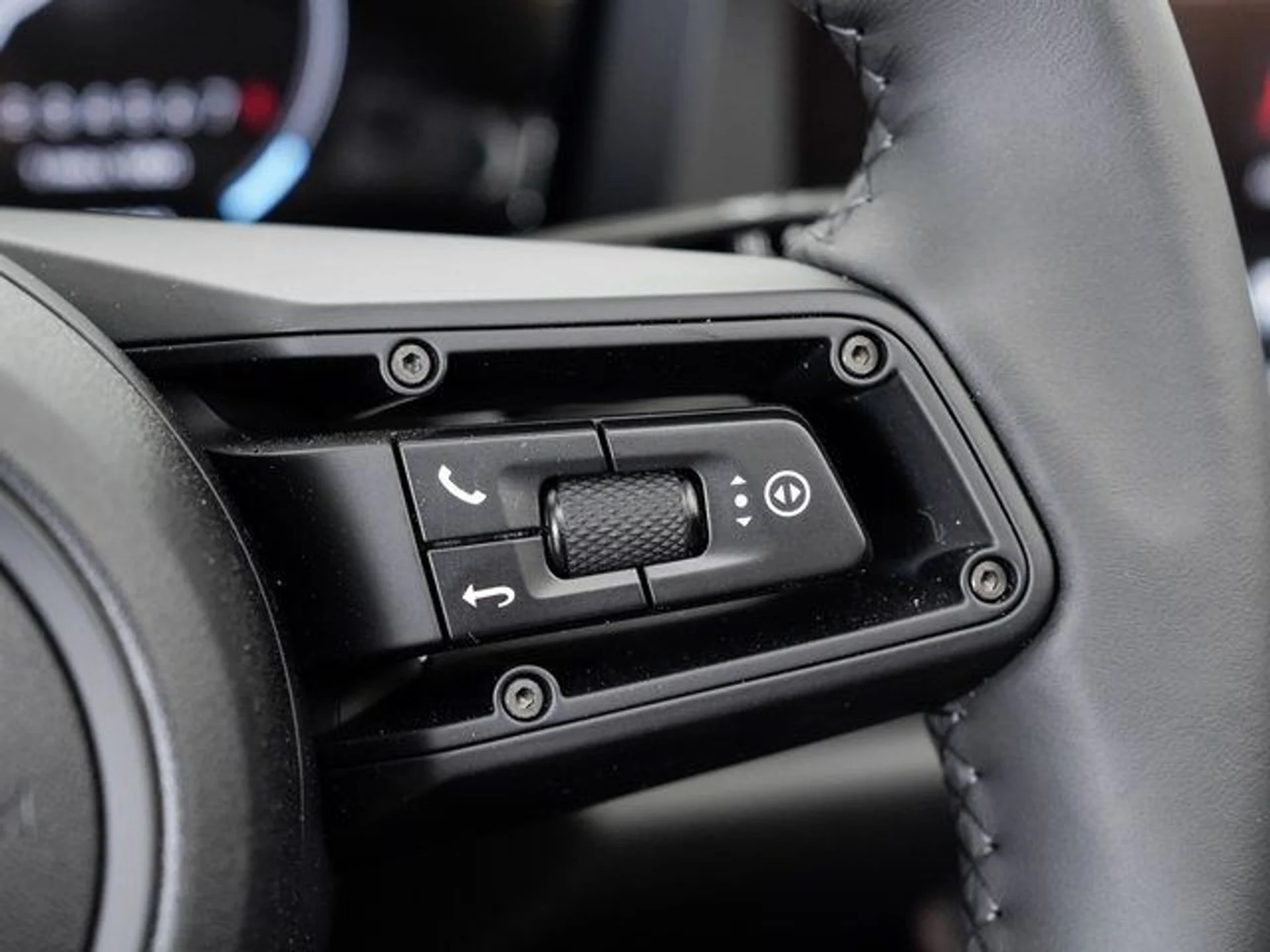 mph014_2148300592_342f0f13009969eb00d56e4c4b13355c_c6e588c7ed