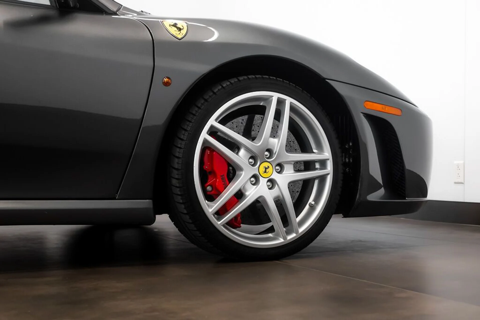 mph014_2155244744_ferrari_430_2008_jpg_v_1758918548_f4e0cbb86d