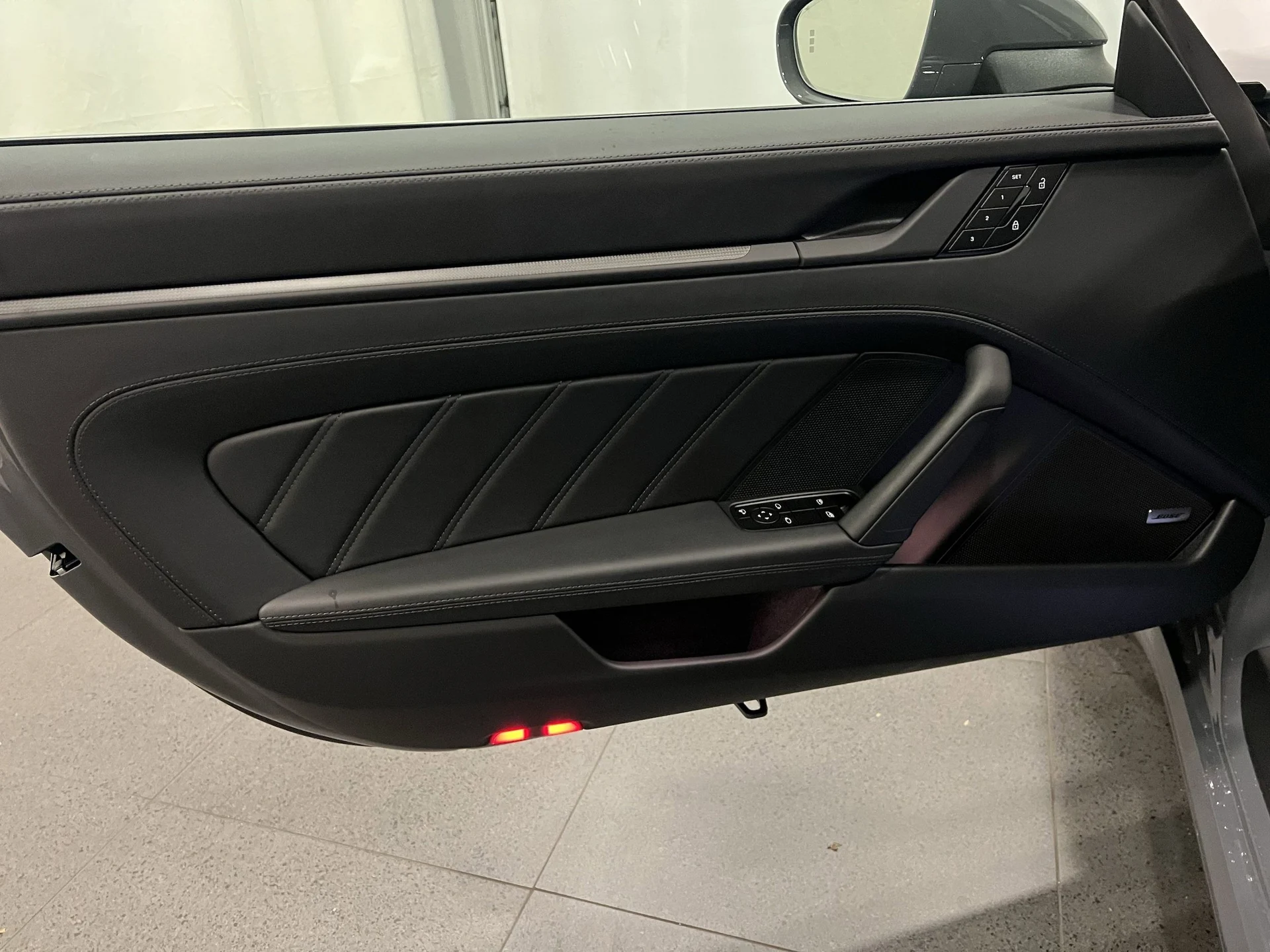 mph014_2165034990_3c4091d08c958c2520a74eb3ef4eea5fx_a7006ed1cc