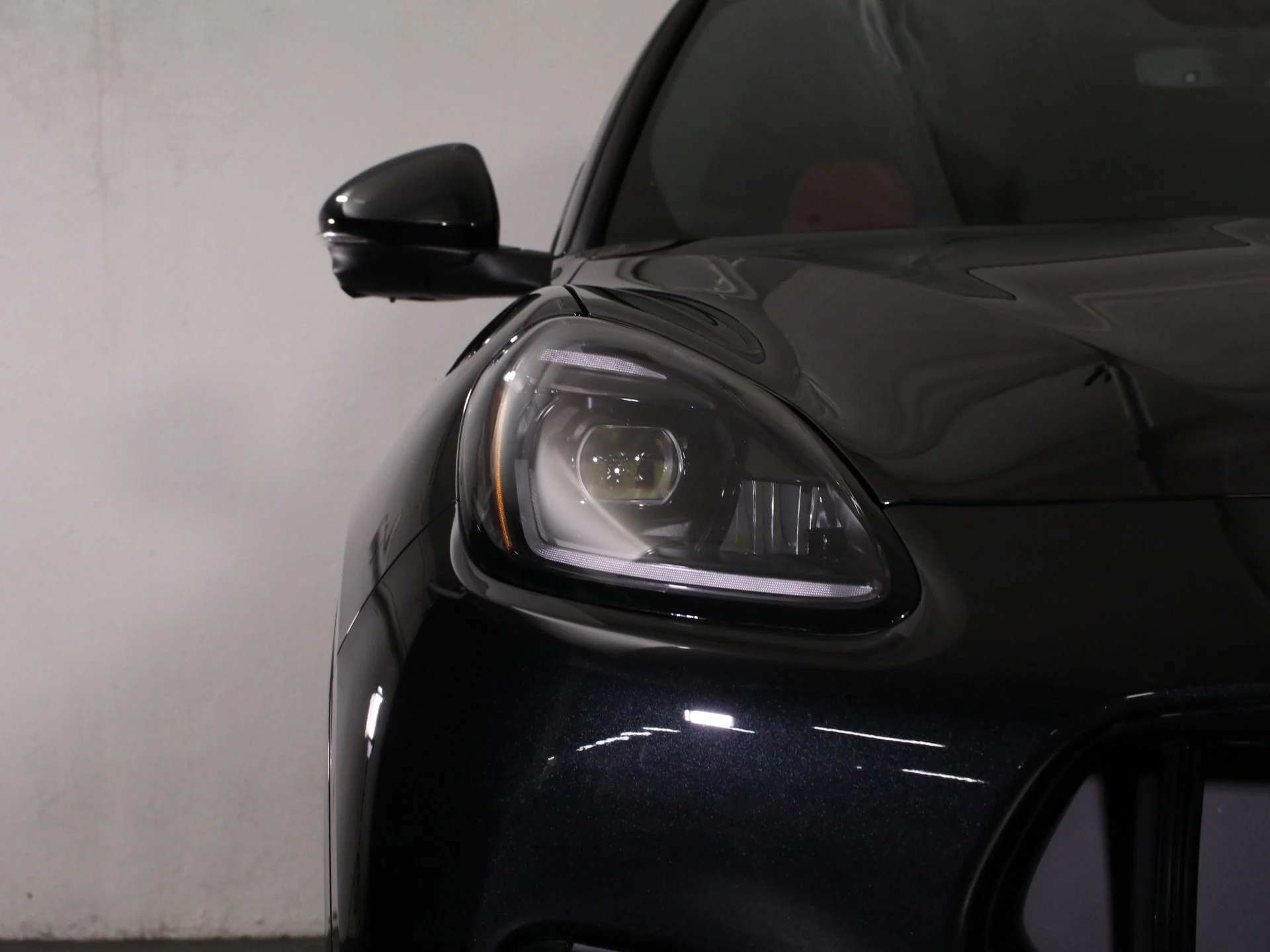 mph014_2166667042_New_2025_Maserati_Grecale_Modena_1768457939_ba5095964d