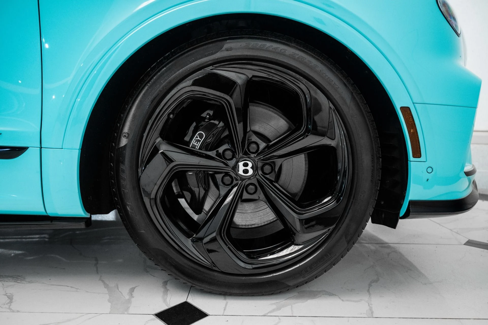 mph014_2170712800_Used_2024_Bentley_Bentayga_S_V8_1759780354_49d8464ab5