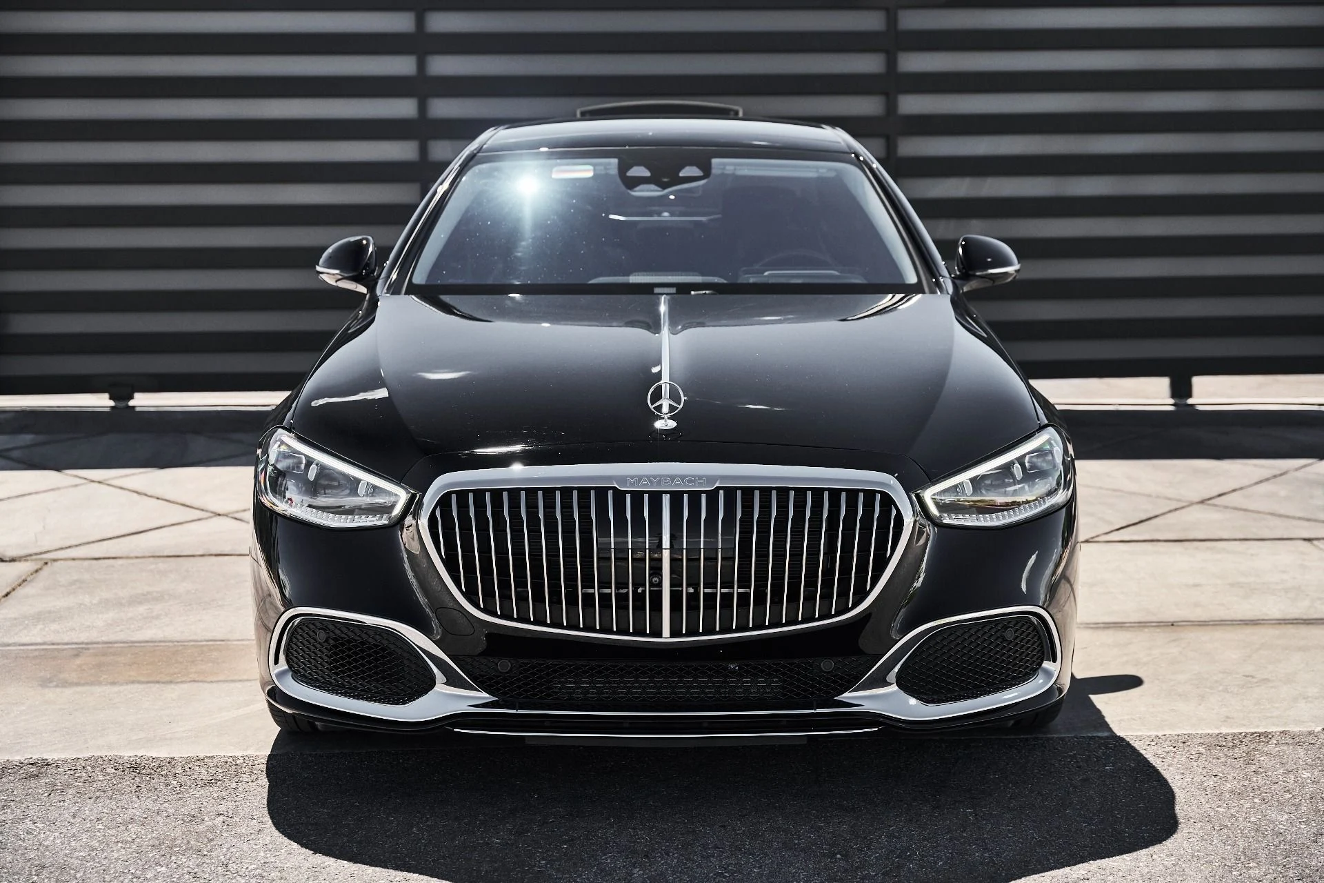 mph014_2174405770_Used_2023_Mercedes_Benz_S_Class_Maybach_S_680_1781575781_2bdbdabfed