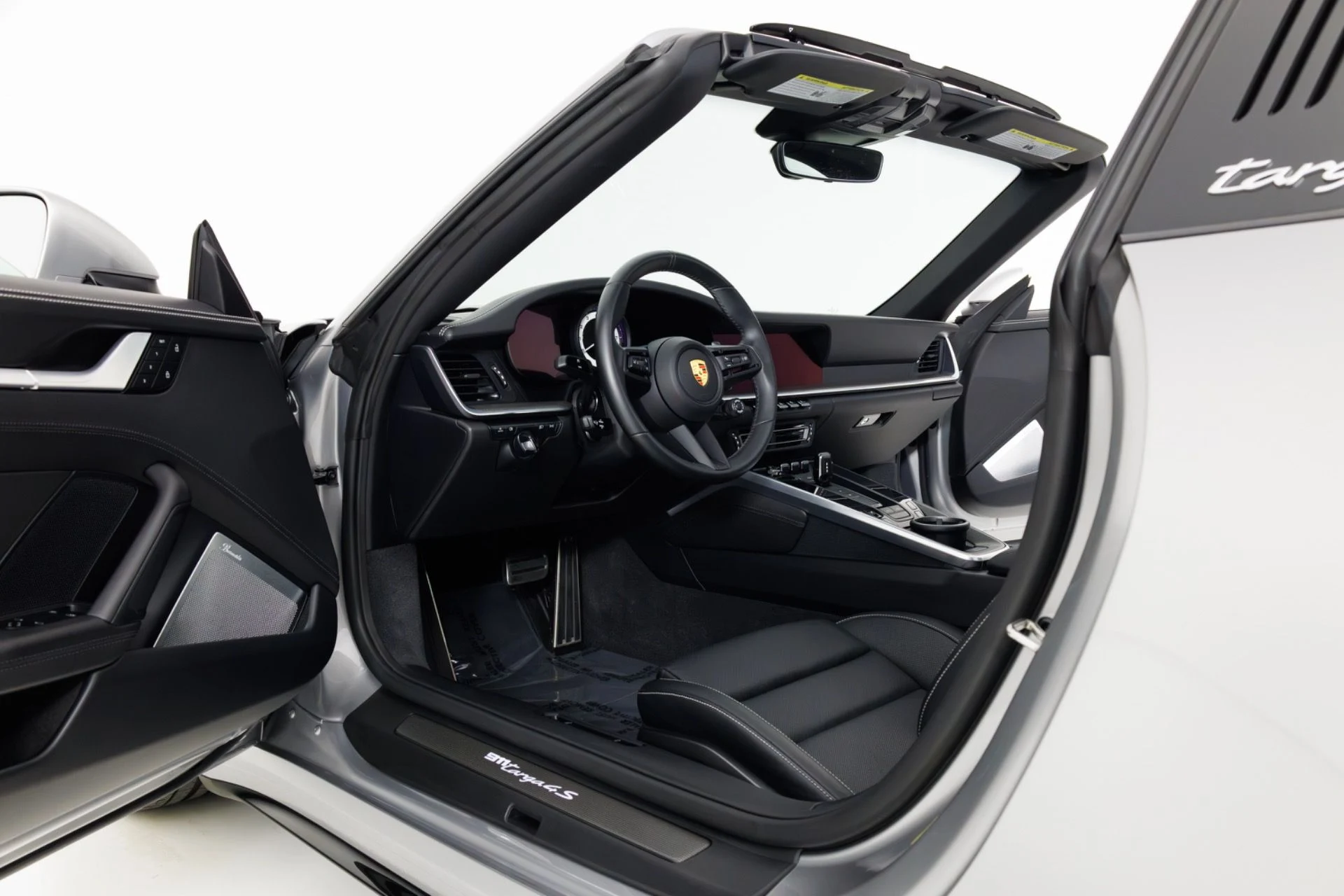 mph014_2177096202_Used_2022_Porsche_911_Targa_4_S_1772835254_803c6f584d