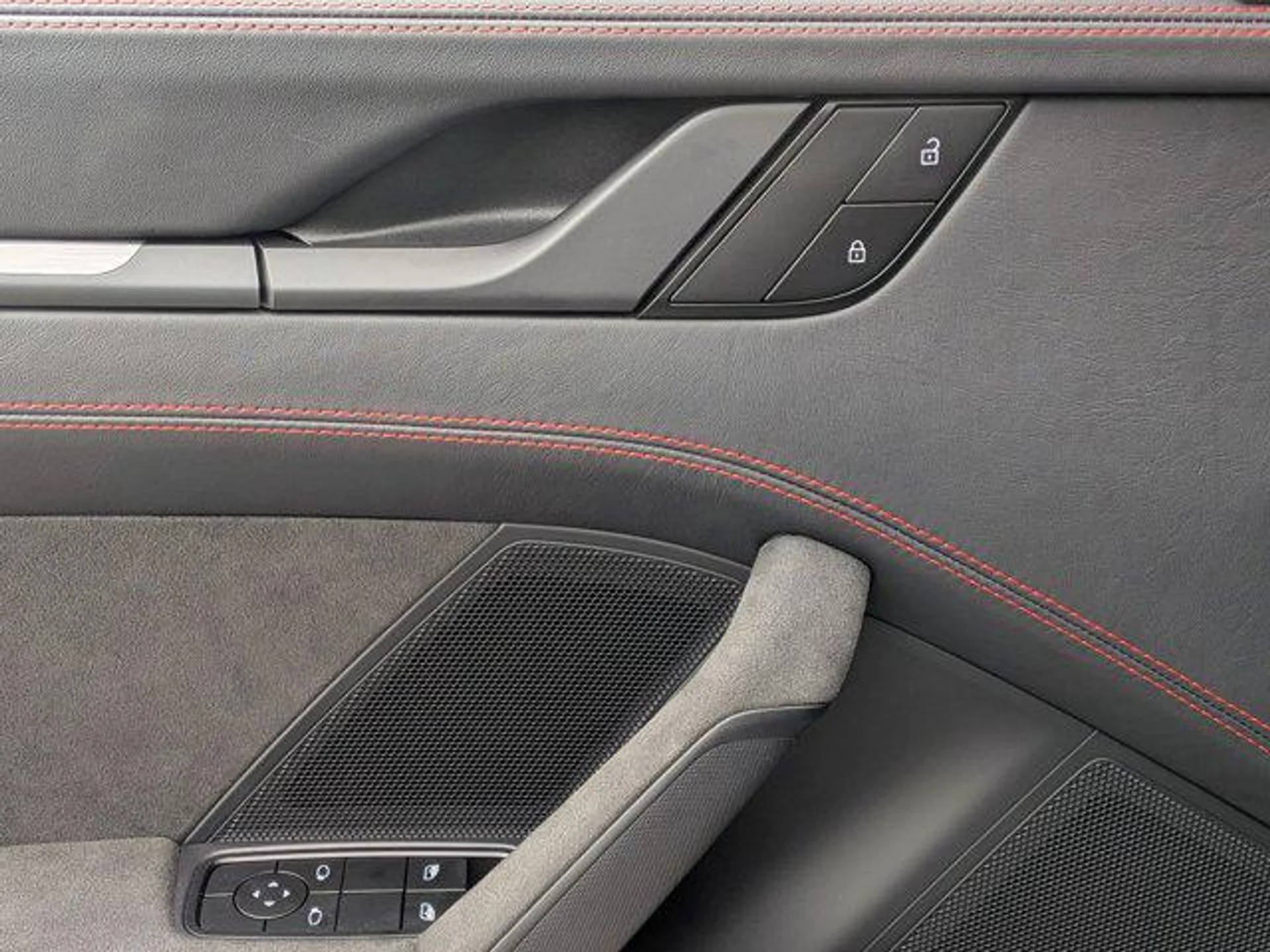 mph014_2183428098_o7rv25_QS_Hjv_ITZKA_Cu_S5_B_Kno0_I_aa0069446a