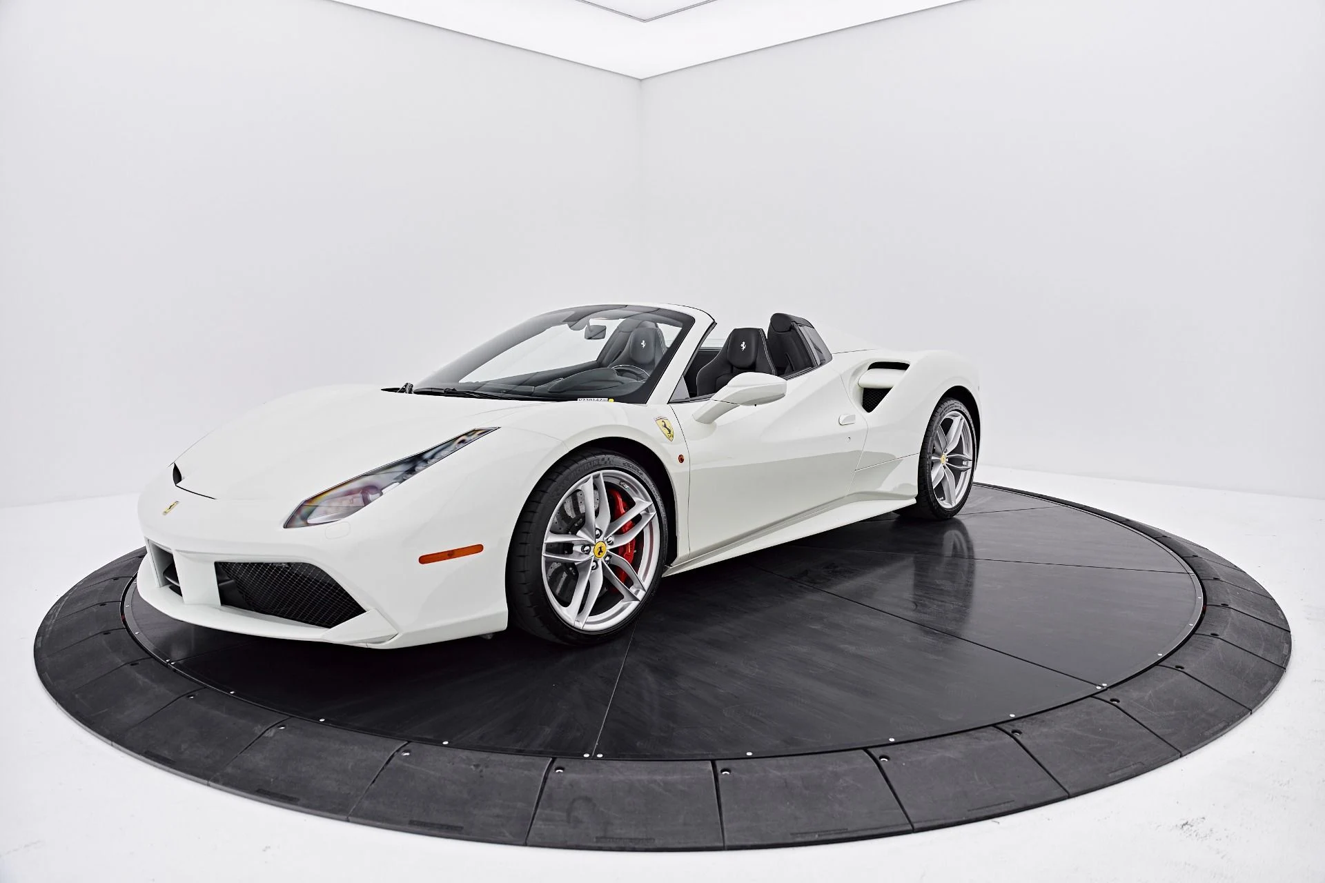 mph014_2184562855_Used_2018_Ferrari_488_Spider_Base_1787888155_f80a83b5f4