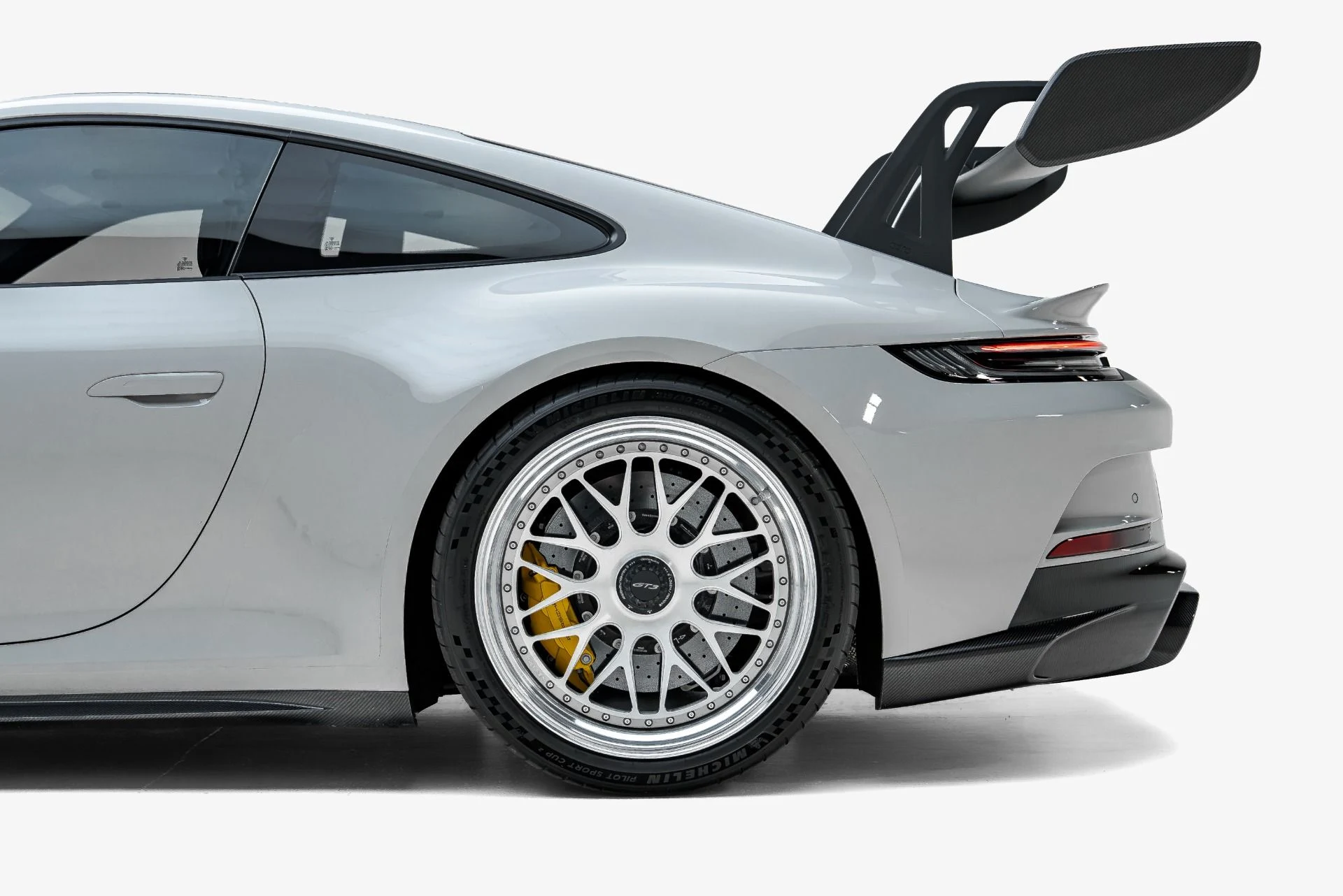mph014_2190827246_Used_2022_Porsche_911_GT_3_1790720798_a7369dc285