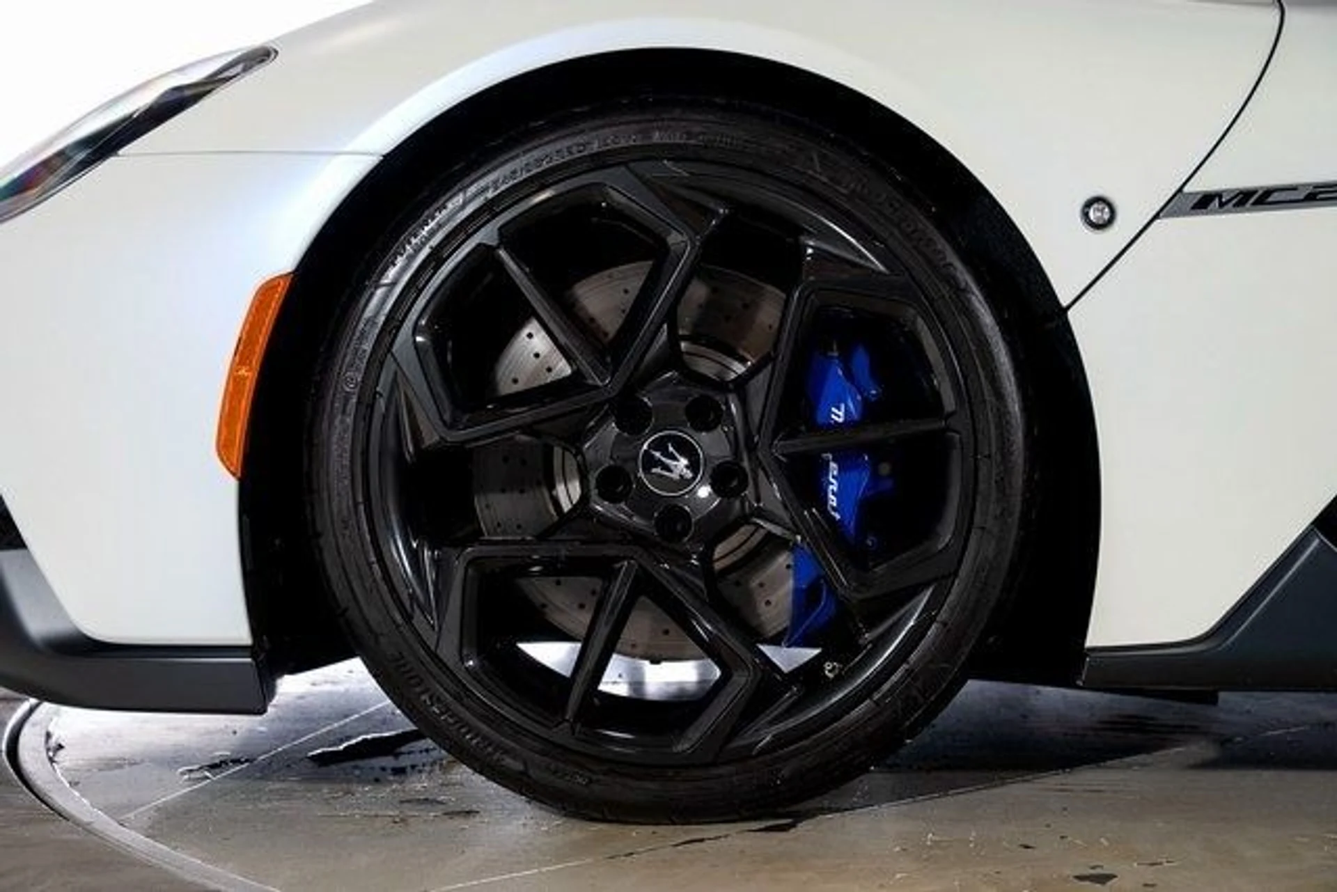 mph014_2196976490_b23181aea861cd2617e1ee8ee1150946x_5b429a67a7