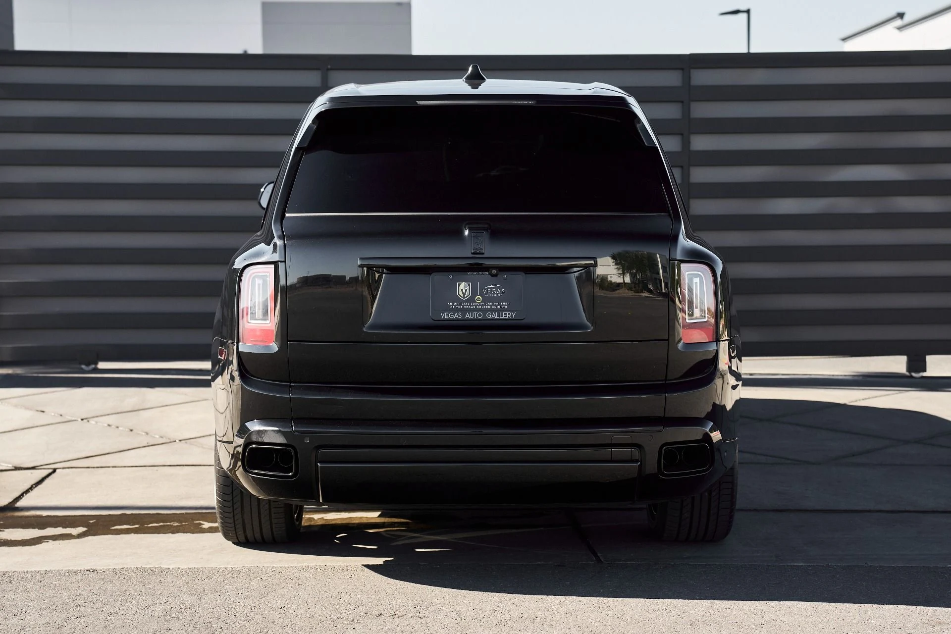 mph014_2202659779_Used_2019_Rolls_Royce_Cullinan_Base_1764382653_b90af9be22