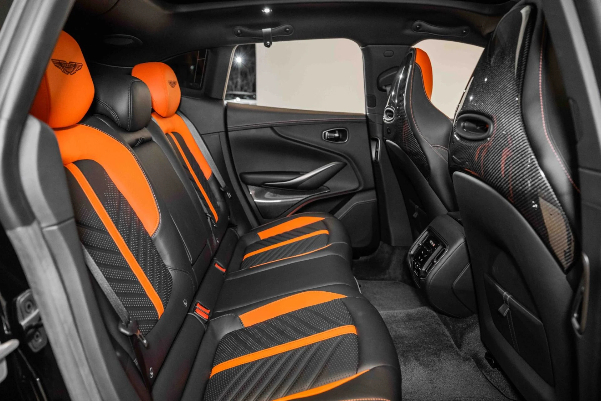 mph014_2204323727_Used_2023_Aston_Martin_DBX_707_1729954912_a32e7a188c