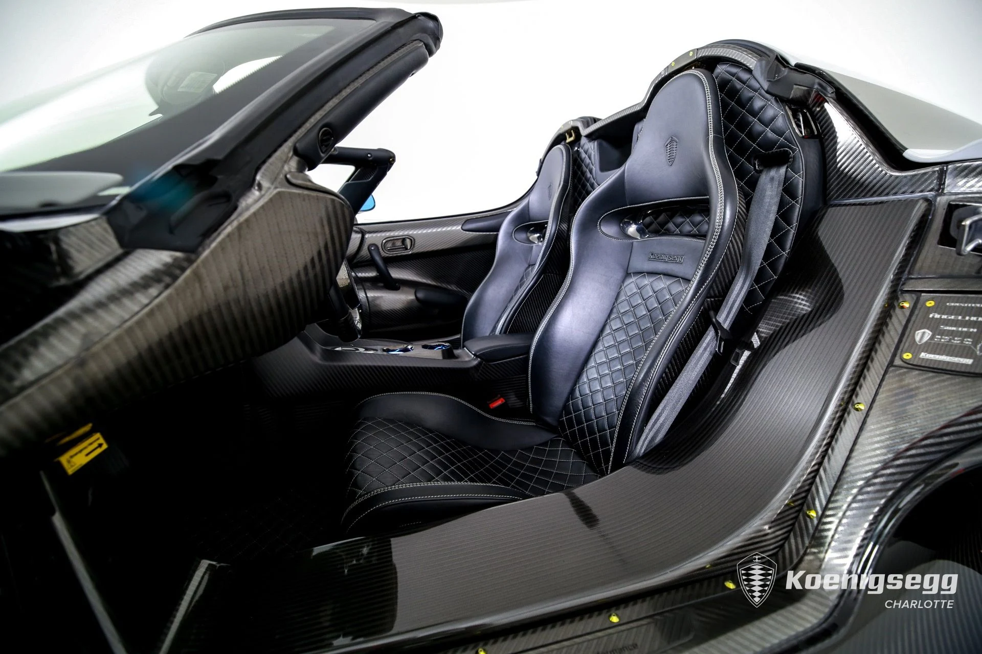 mph014_2206472487_Used_2020_KOENIGSEGG_REGERA_1761057076_589d8b4b2c