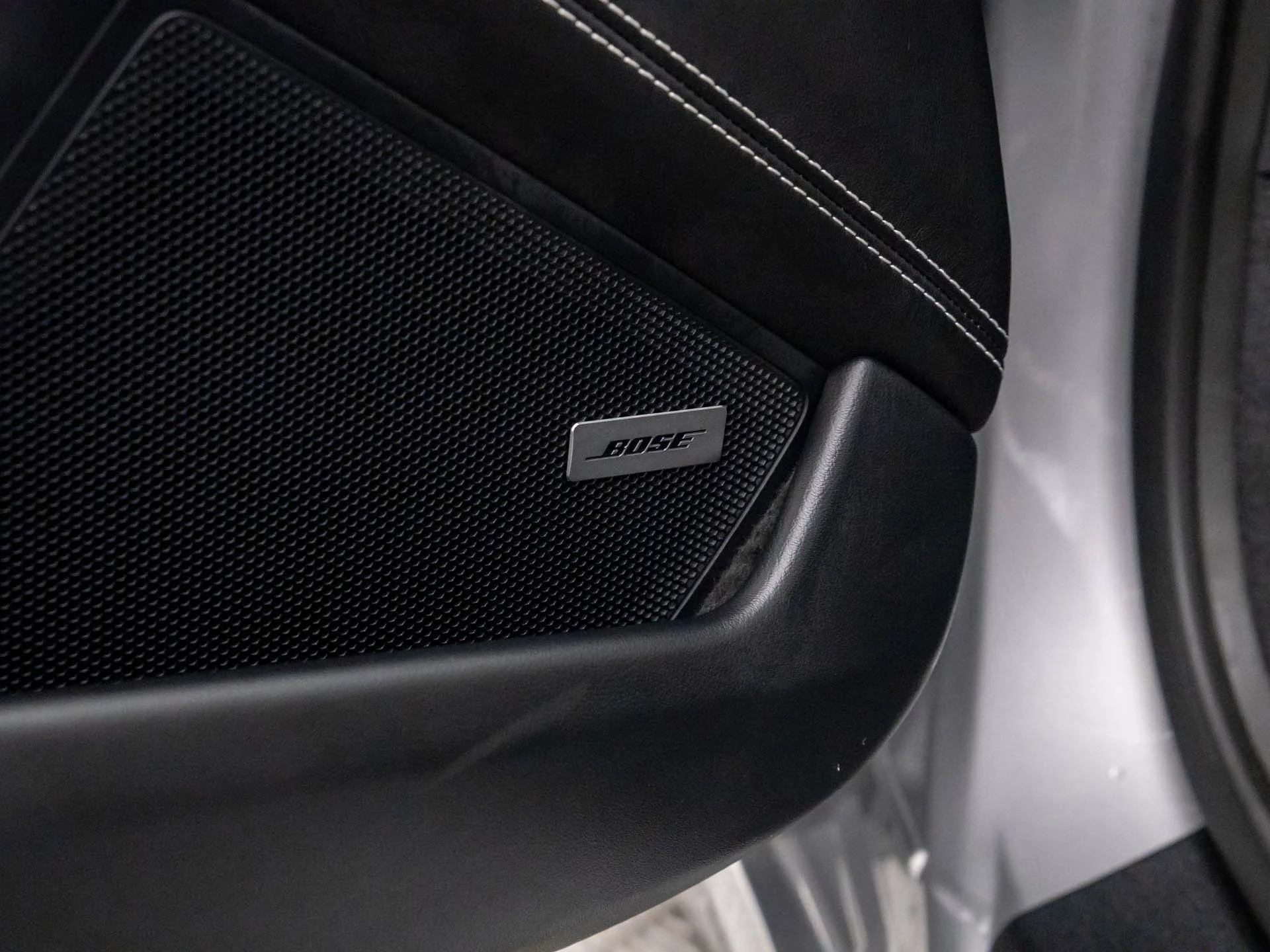 mph014_2208994871_01cb00535745ba2e265364f137c8c98bx_18f4b5b8c0