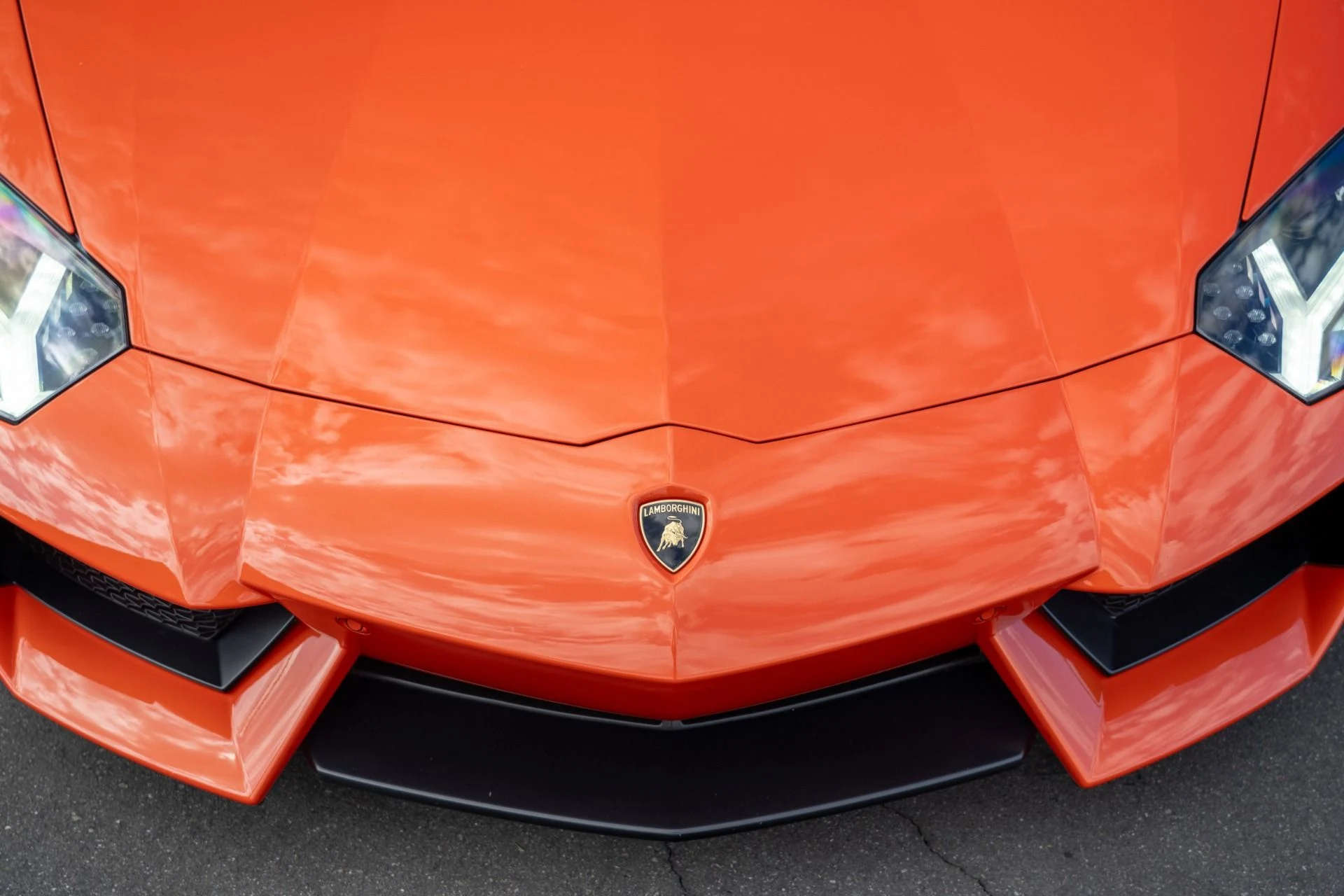 mph014_2209695060_Used_2014_Lamborghini_Aventador_LP_700_4_1760049910_172fe5edcf