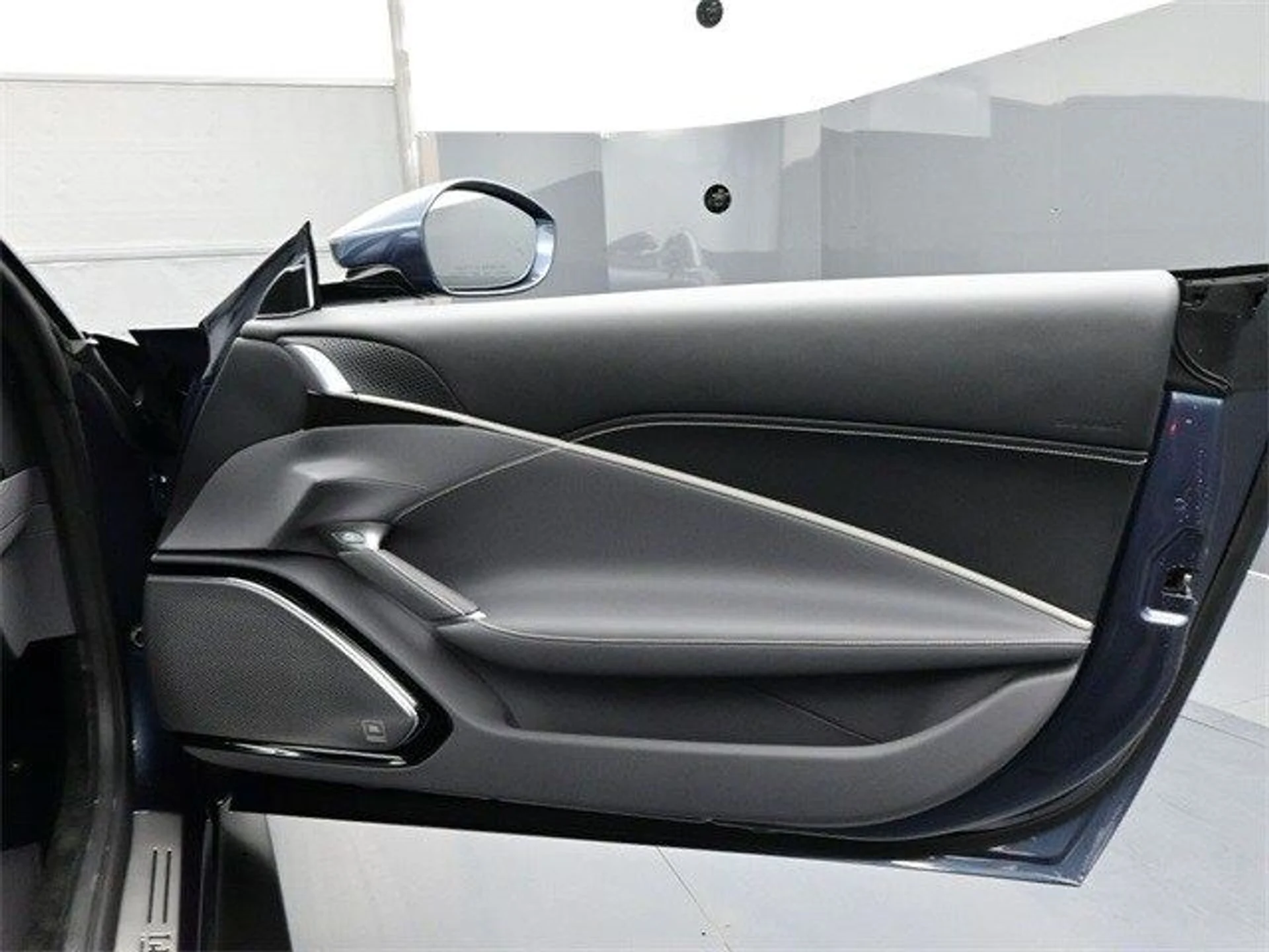 mph014_2210492718_5d23b74e77fde23e8fd6b9fd1f664d71x_121de9b6e3