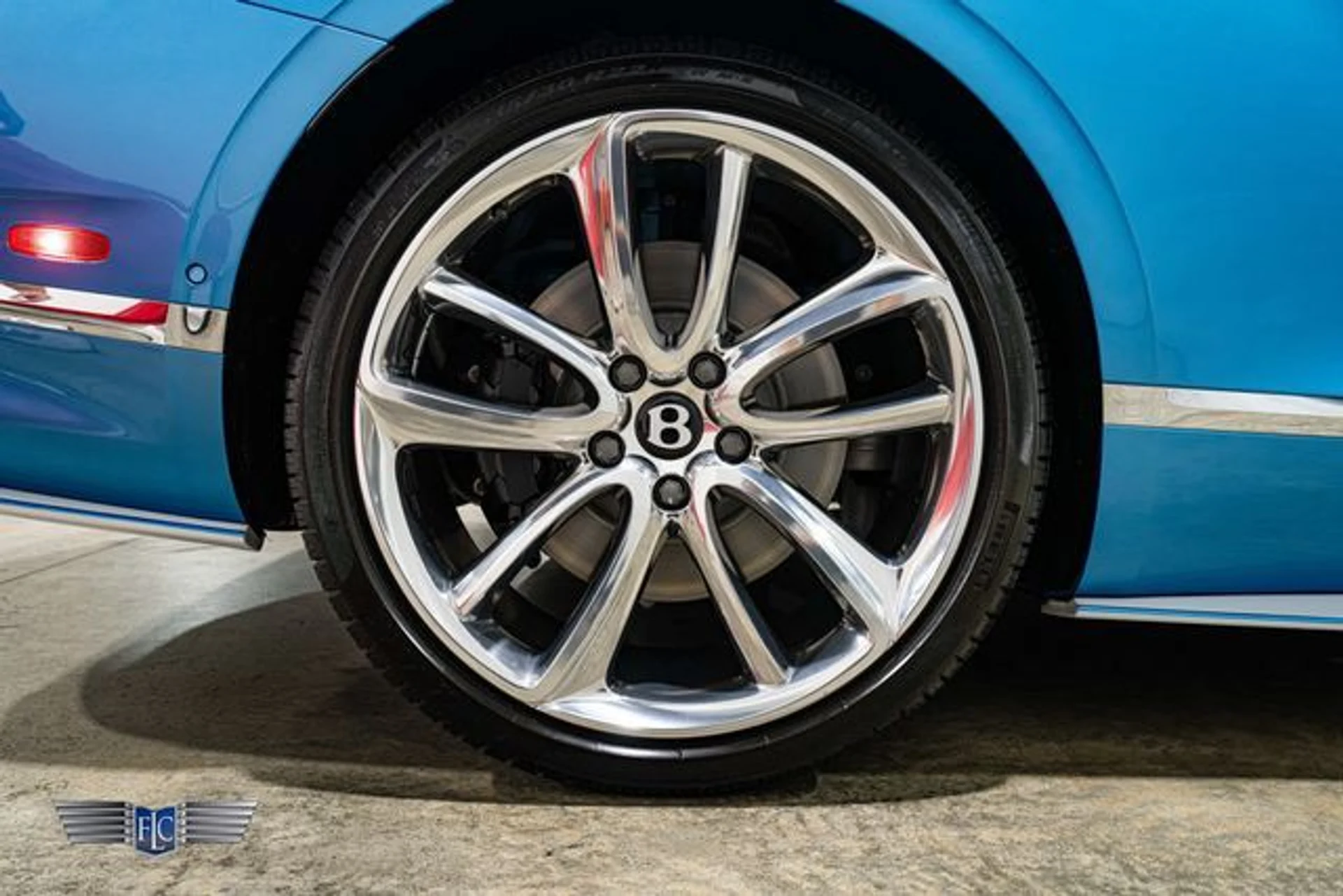 mph014_2218148083_used_2023_bentley_continental_9689_23090376_19_640_3d79bd88d2