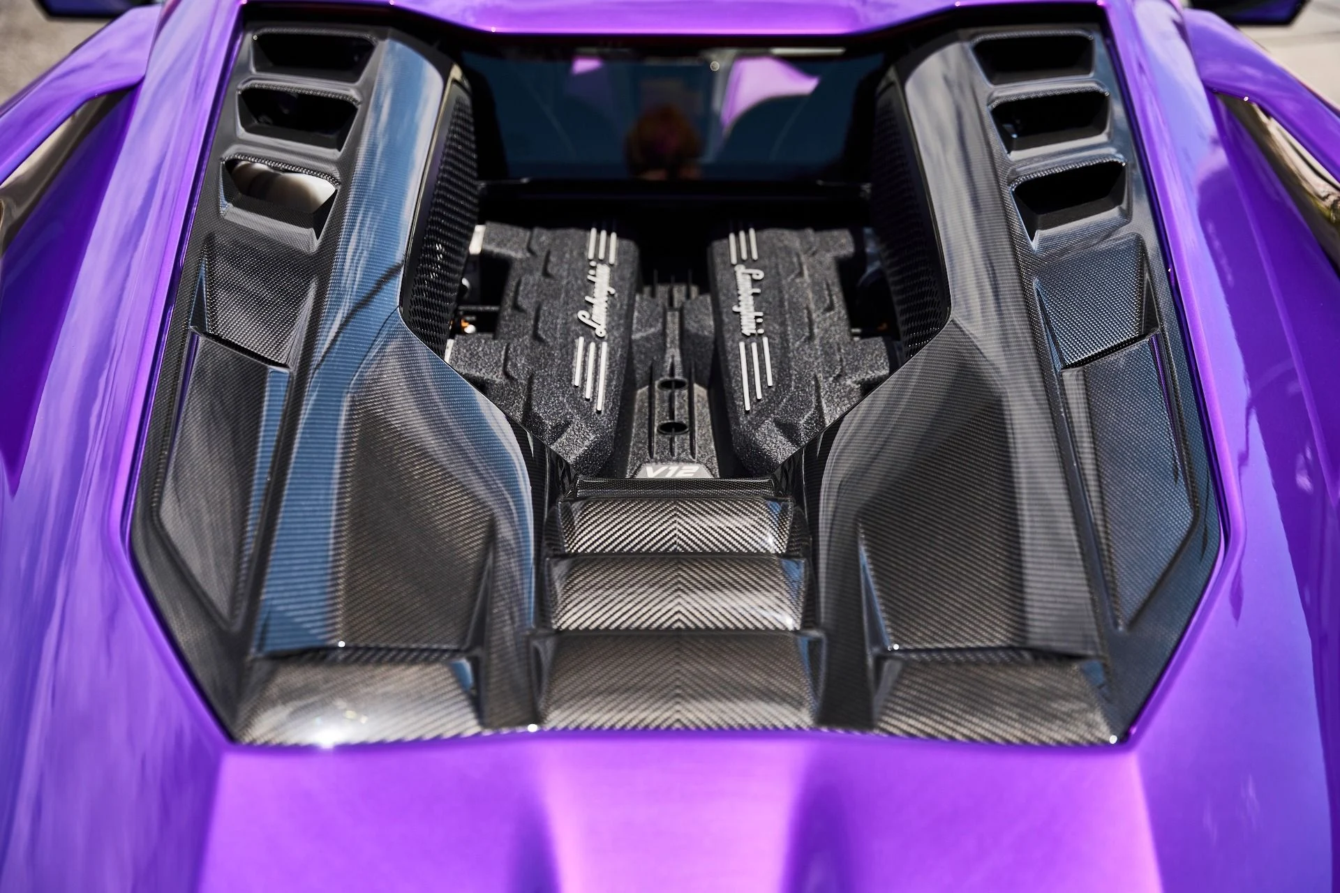 mph014_2223031275_Used_2025_Lamborghini_Revuelto_Base_1784242602_2f5895d9d6
