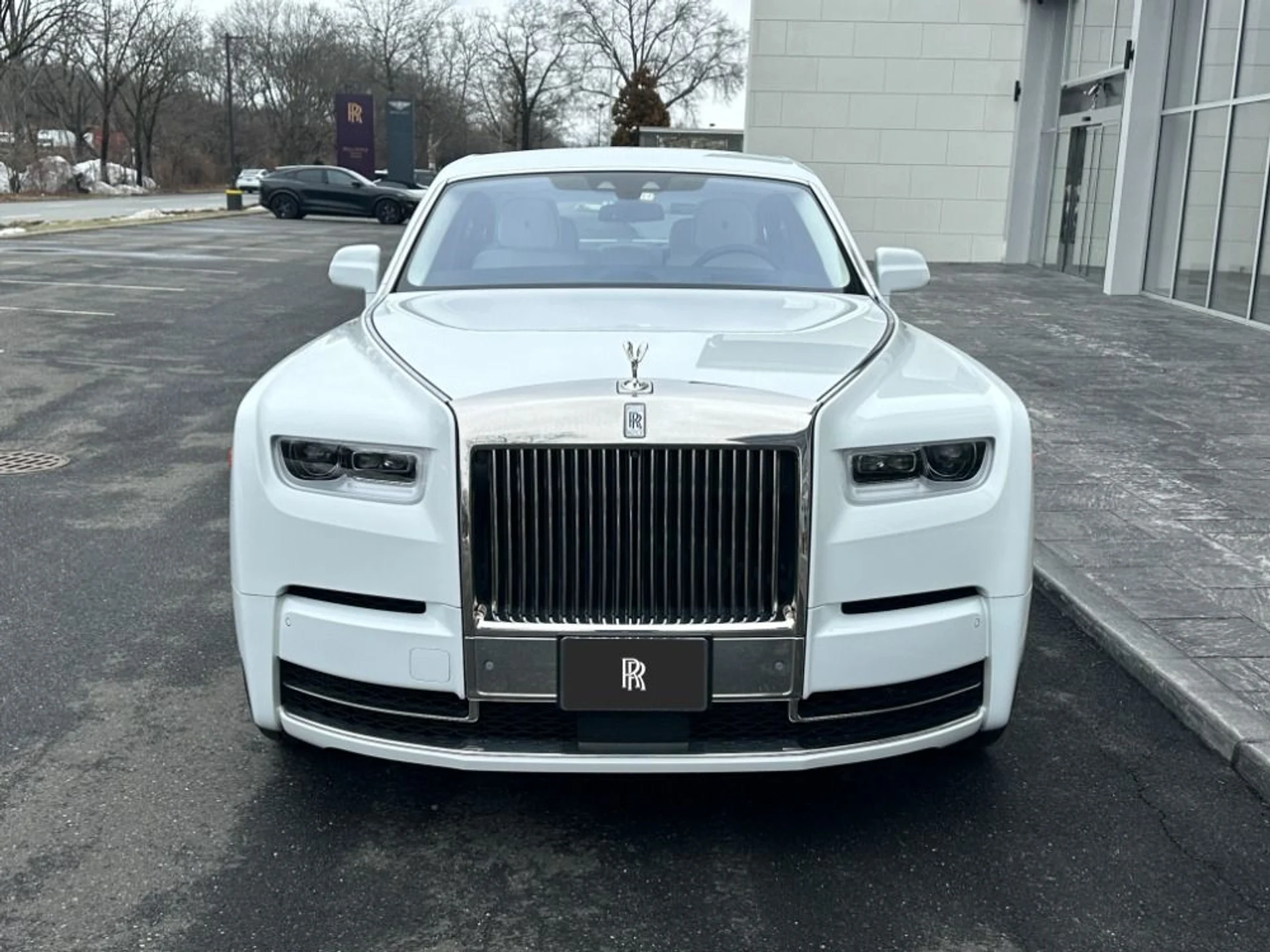 mph014_2235558242_Used_2022_Rolls_Royce_Phantom_1773436166_a200cc0383