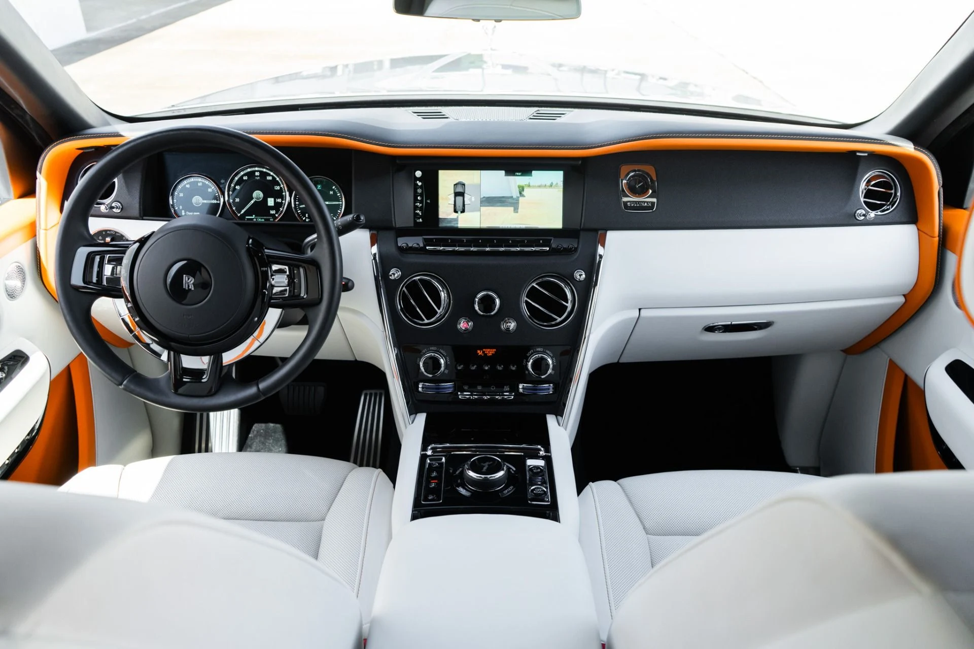 mph014_2237016236_Used_2022_Rolls_Royce_Cullinan_1773433397_cb34001412