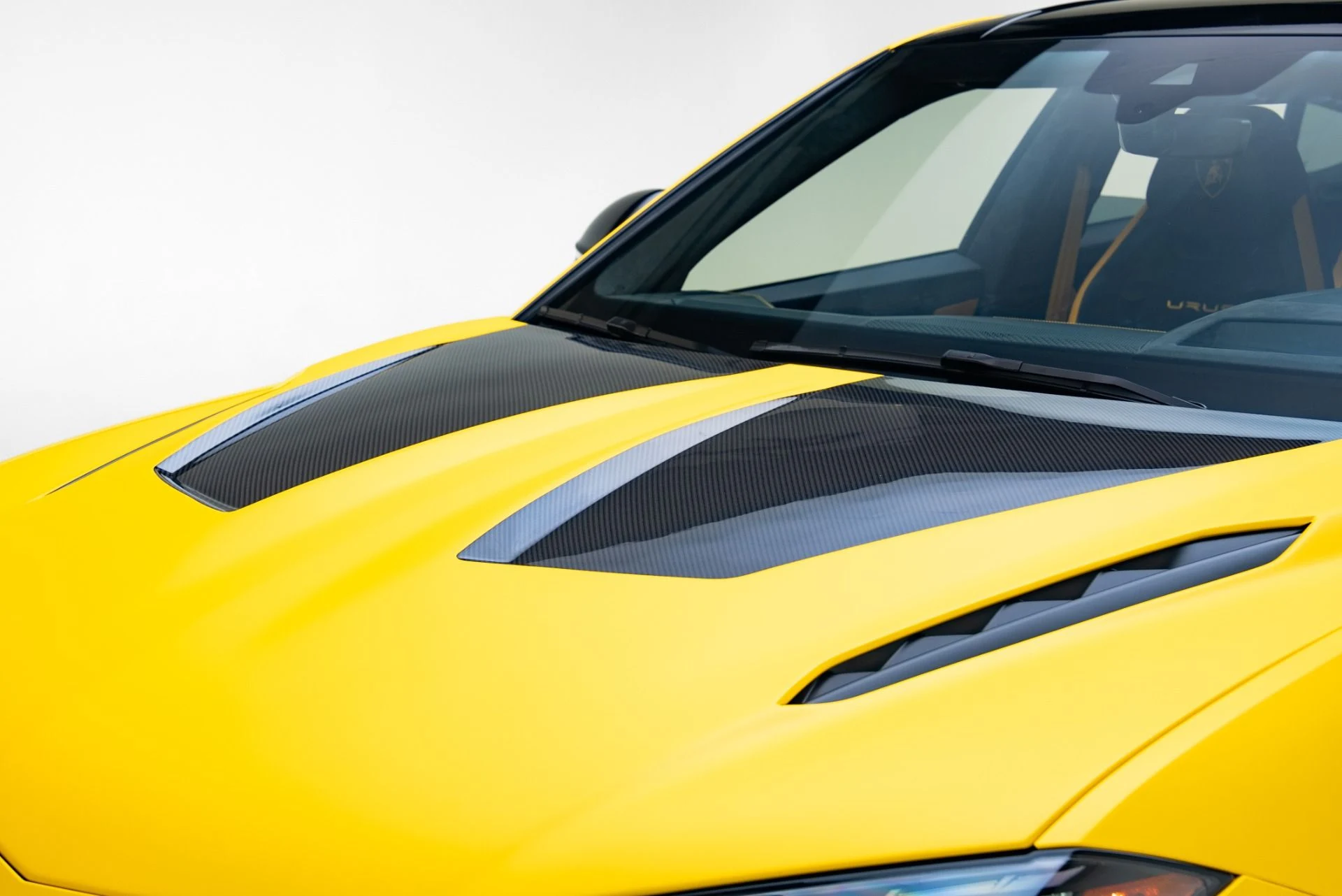 mph014_2237469548_Used_2024_Lamborghini_Urus_S_1778704805_782943ade3