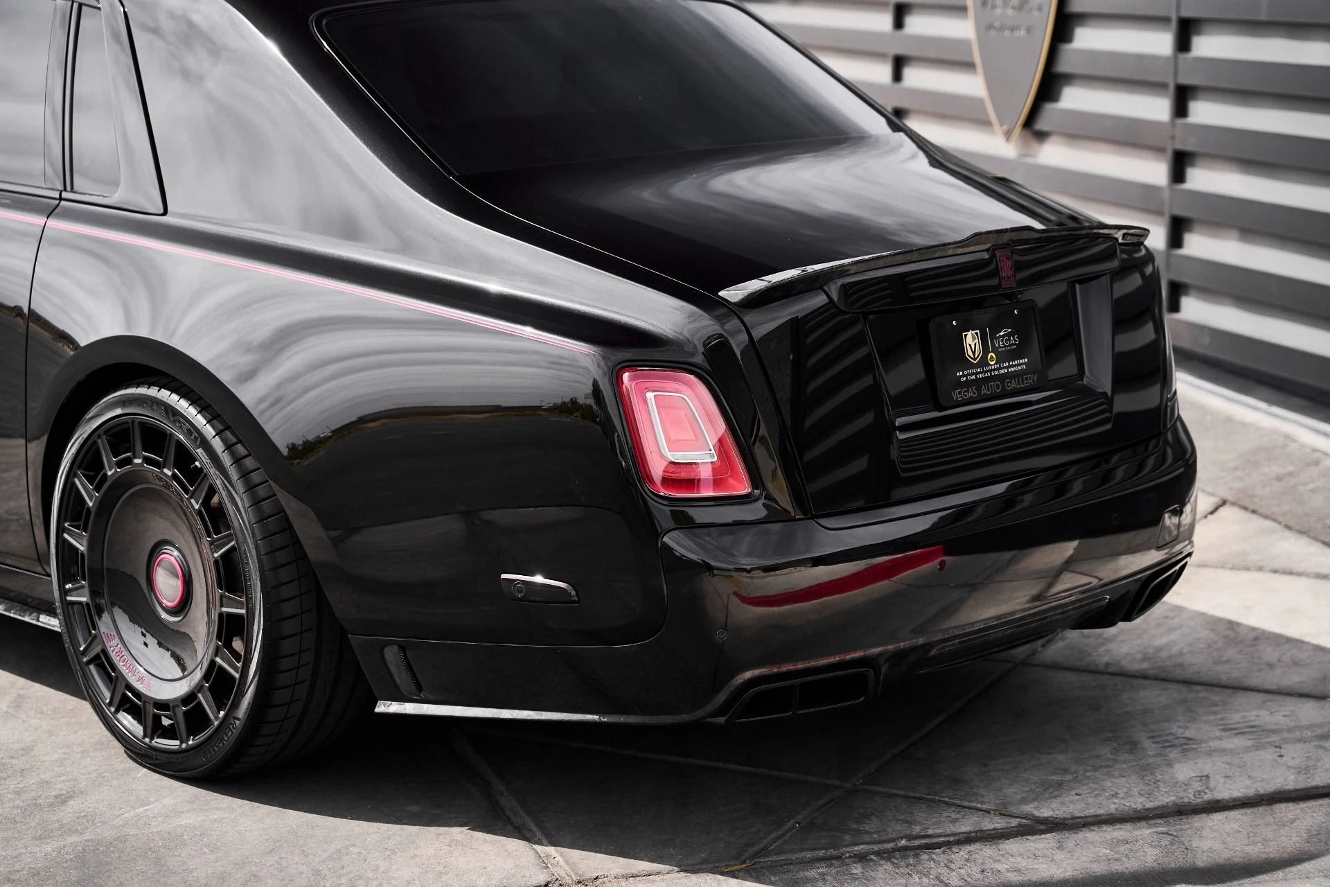 mph014_2244539416_Used_2023_Rolls_Royce_Phantom_Base_1778203558_b3d3032c69