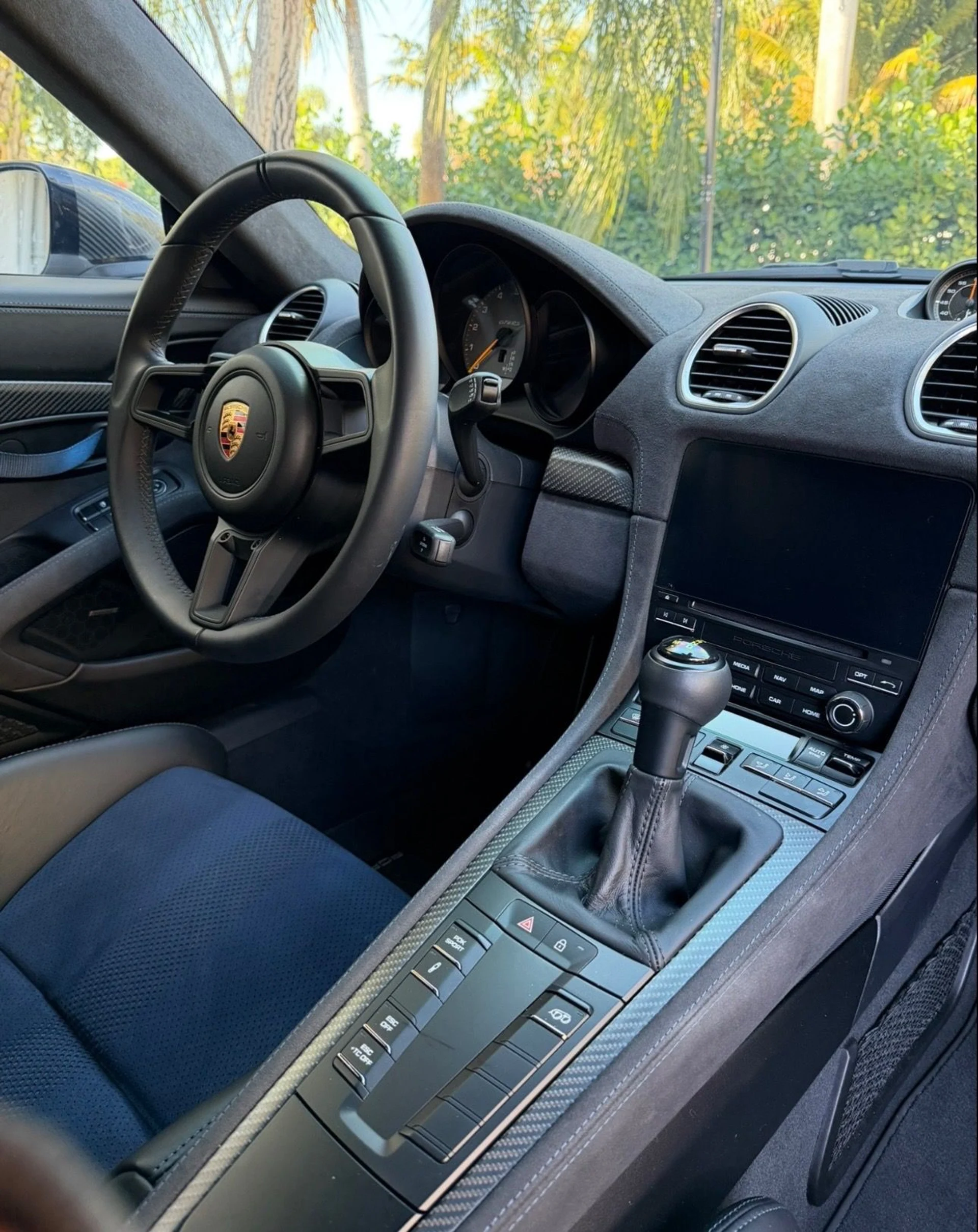 mph014_2248370877_Used_2024_Porsche_718_Cayman_GT_4_RS_1770065020_5ebf762c15