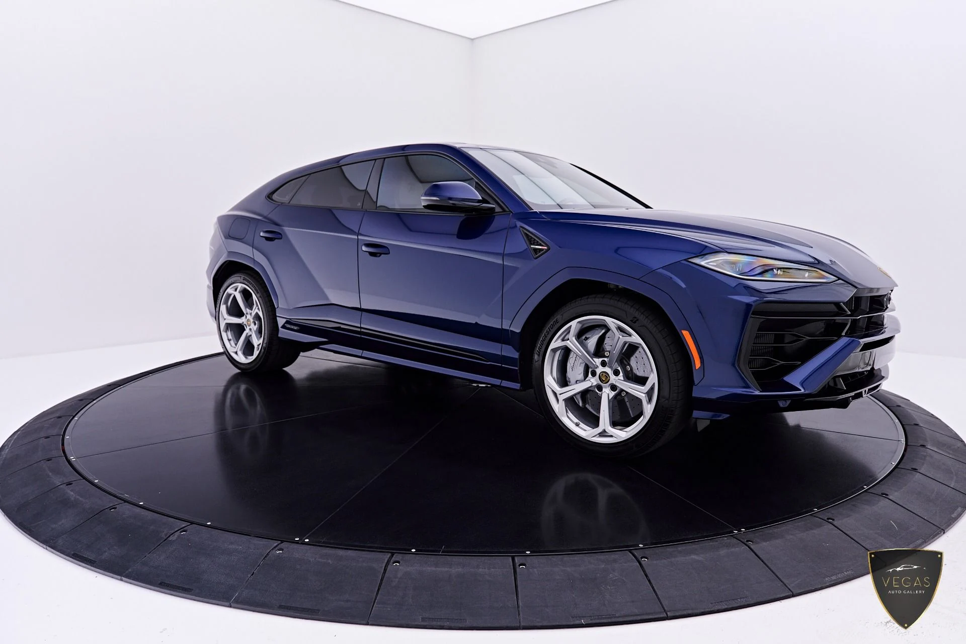mph014_2255856121_Used_2026_Lamborghini_Urus_SE_1783419615_11732cde0b