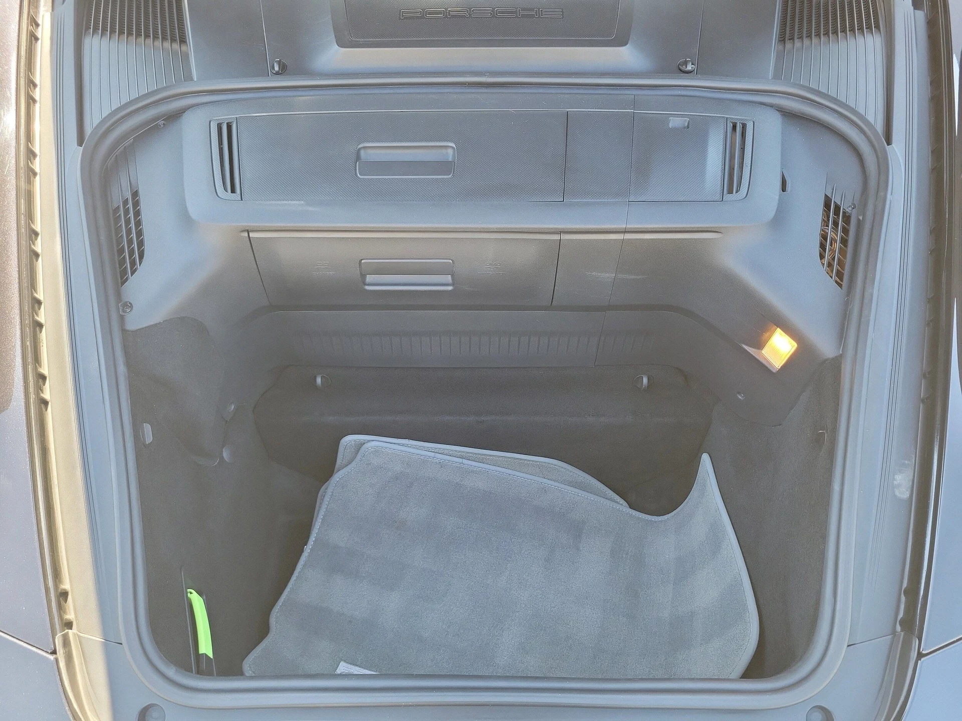 mph014_2259197360_b6583d82be71aee53e5726b3e859689cx_e9203e8b6b