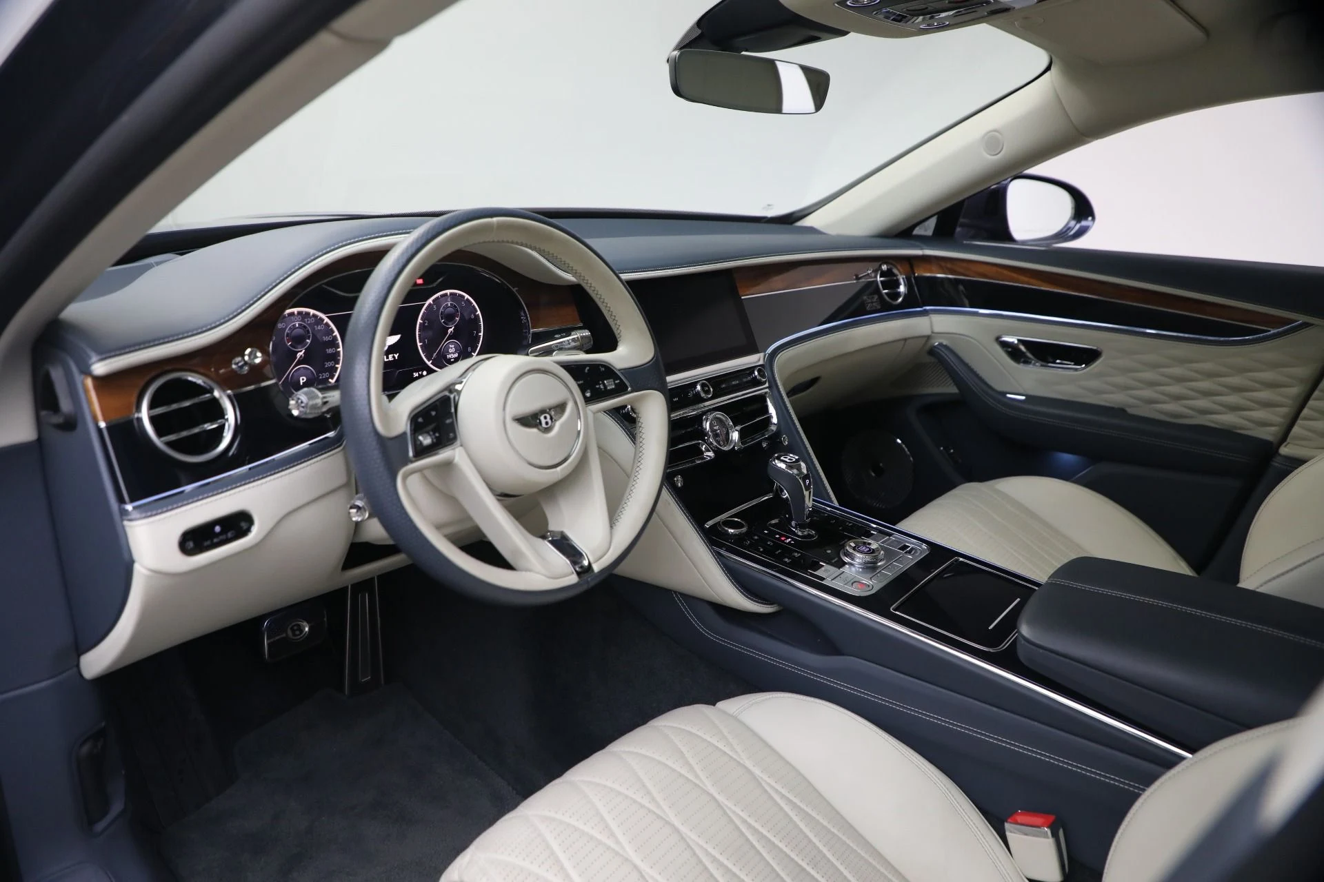 mph014_2259233244_Used_2020_Bentley_Flying_Spur_W12_1770077960_bfd114fdde