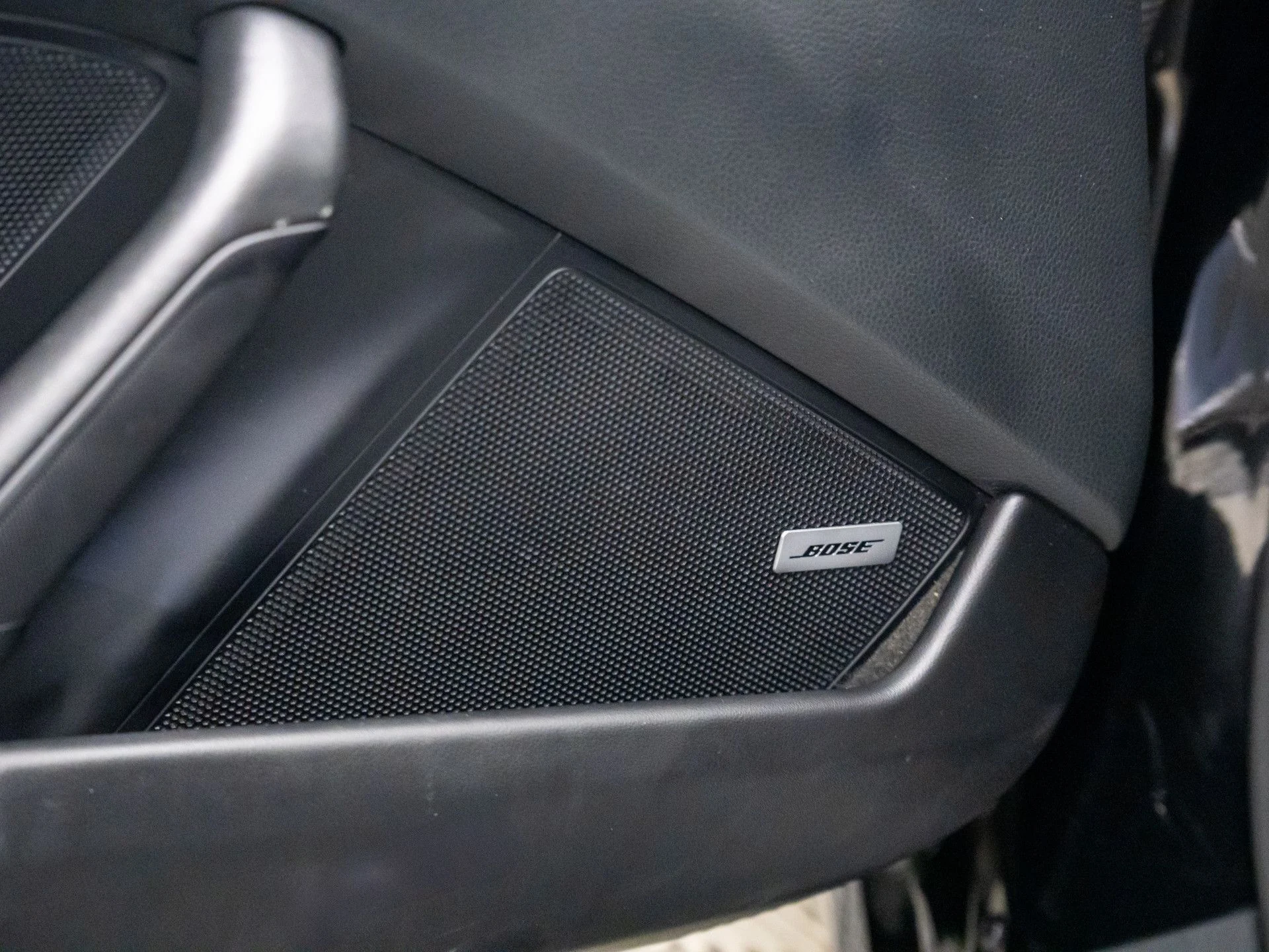 mph014_2259999054_433b6840ffad692c0385b5fd1f0b7d12x_2f6a95f8f9