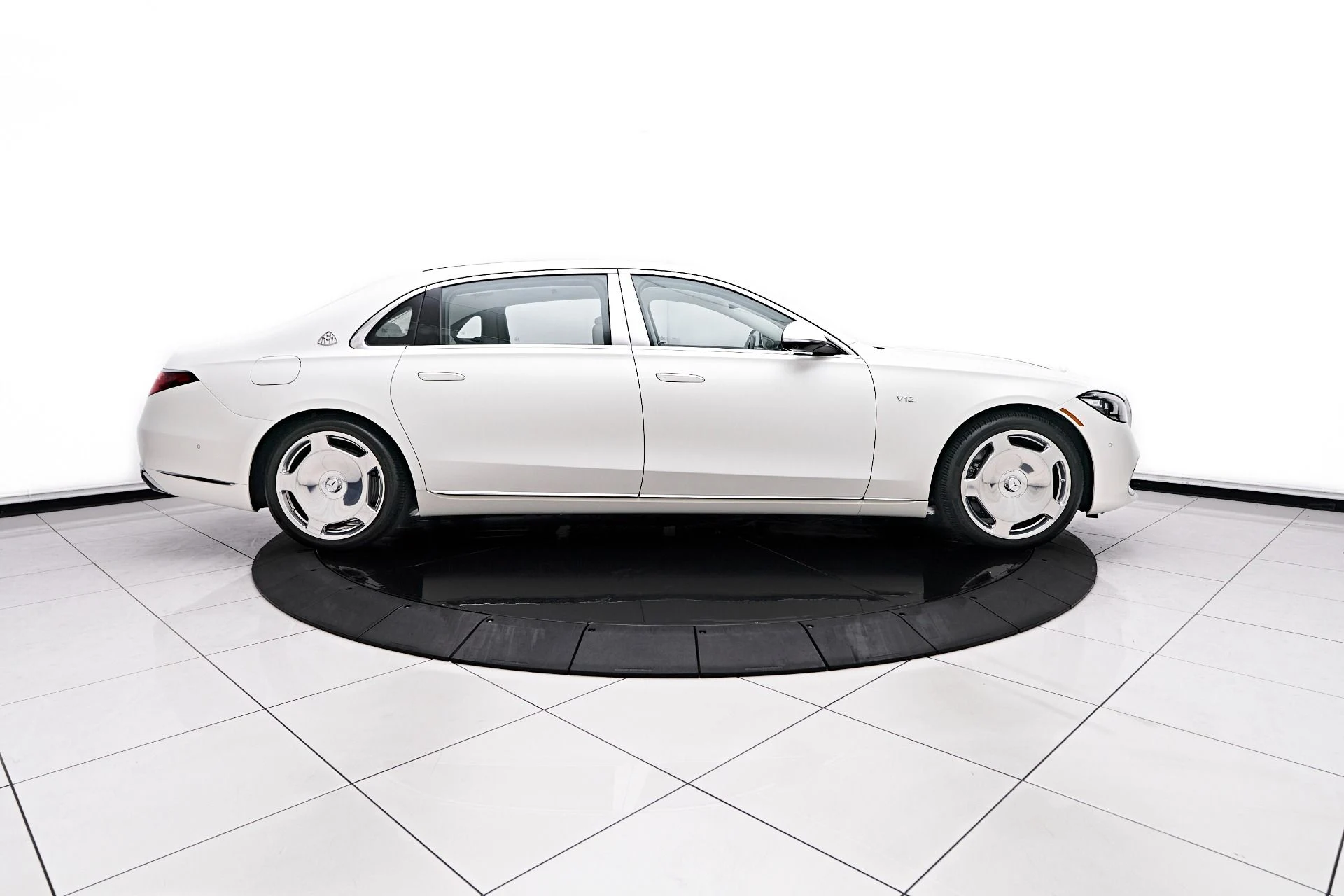 mph014_2260814063_Used_2023_Mercedes_Benz_S_Class_Maybach_S_680_1755991211_50d885af28