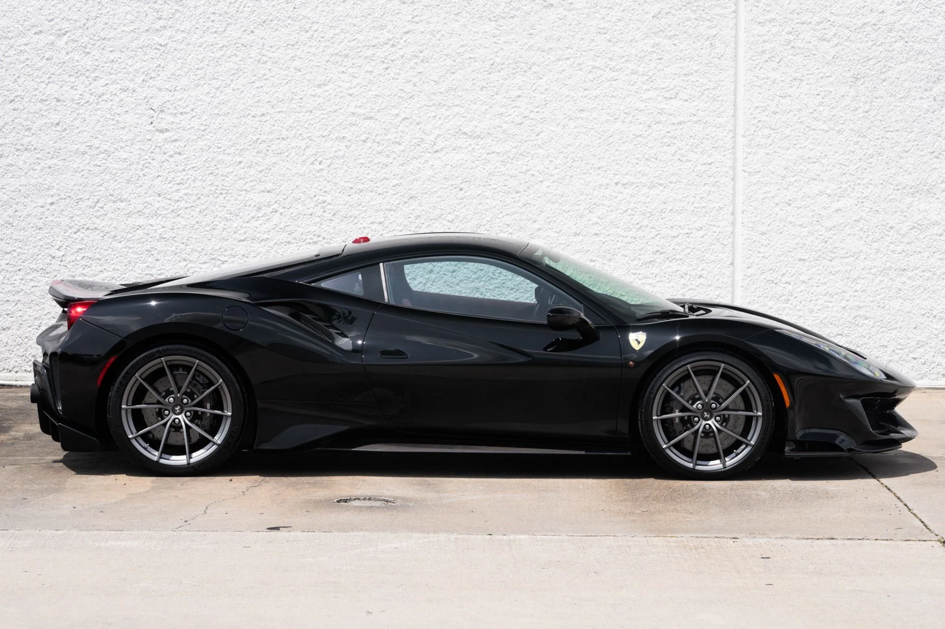 mph014_2272486663_Used_2020_Ferrari_488_Pista_1755714796_f01fbdea0b