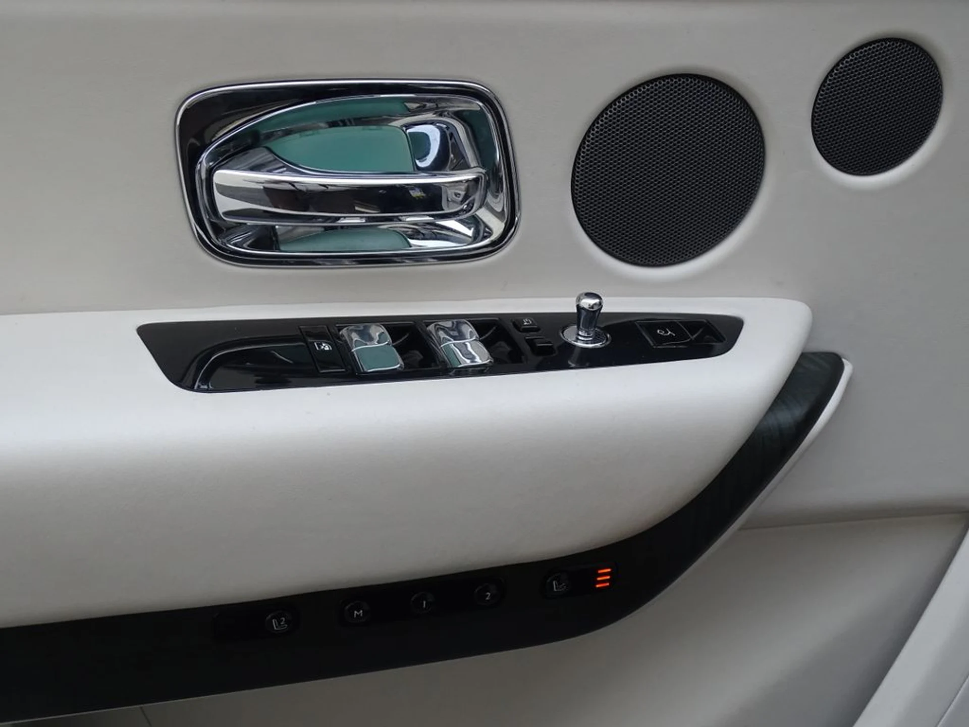 mph014_2283111082_52a0ae2e7da68702629c1998cb008b7ex_18f000cabf