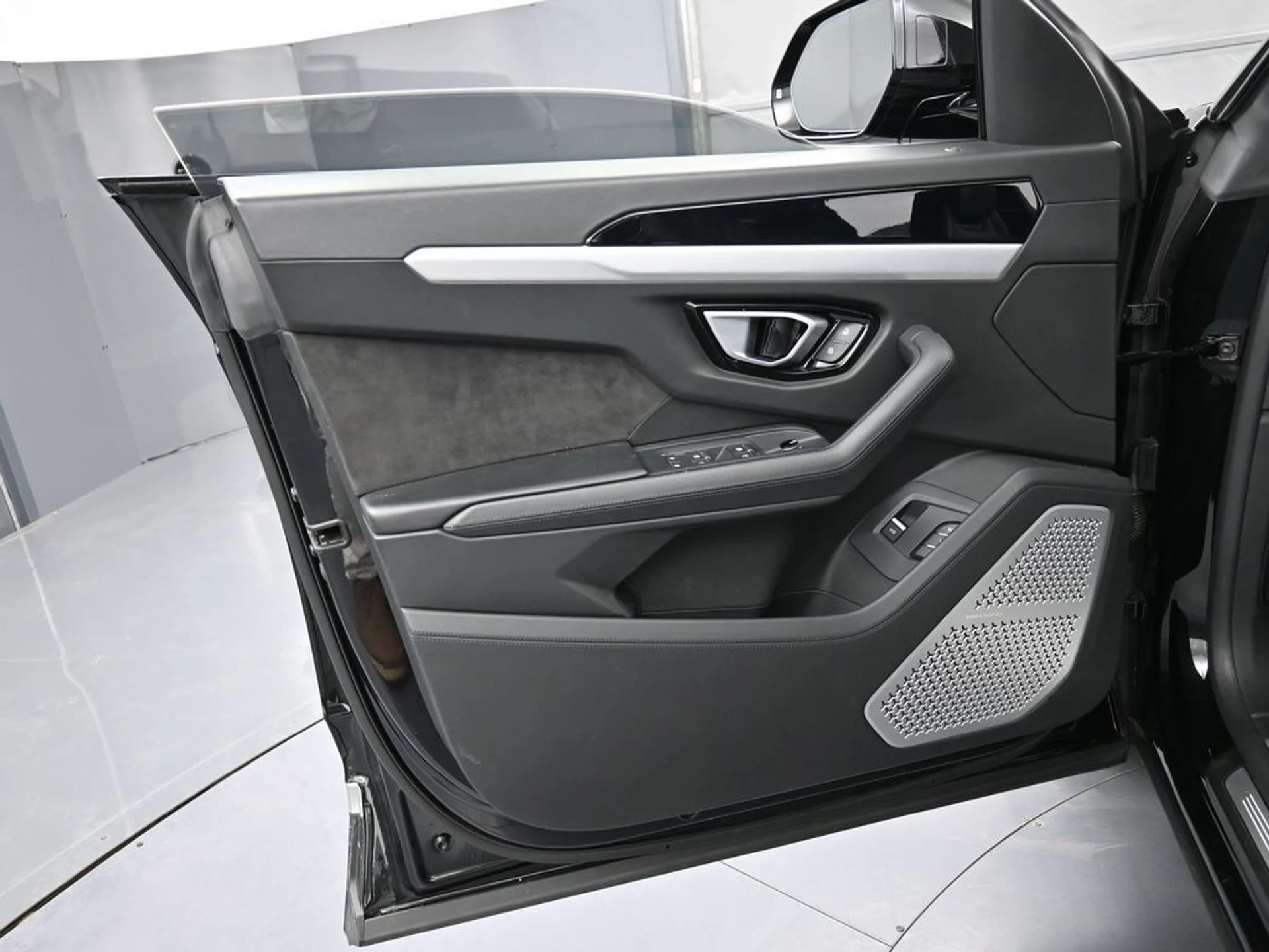 mph014_2289620137_0f603107_784e_40b7_8081_43a18ef7c2e5_1689cf2ba5