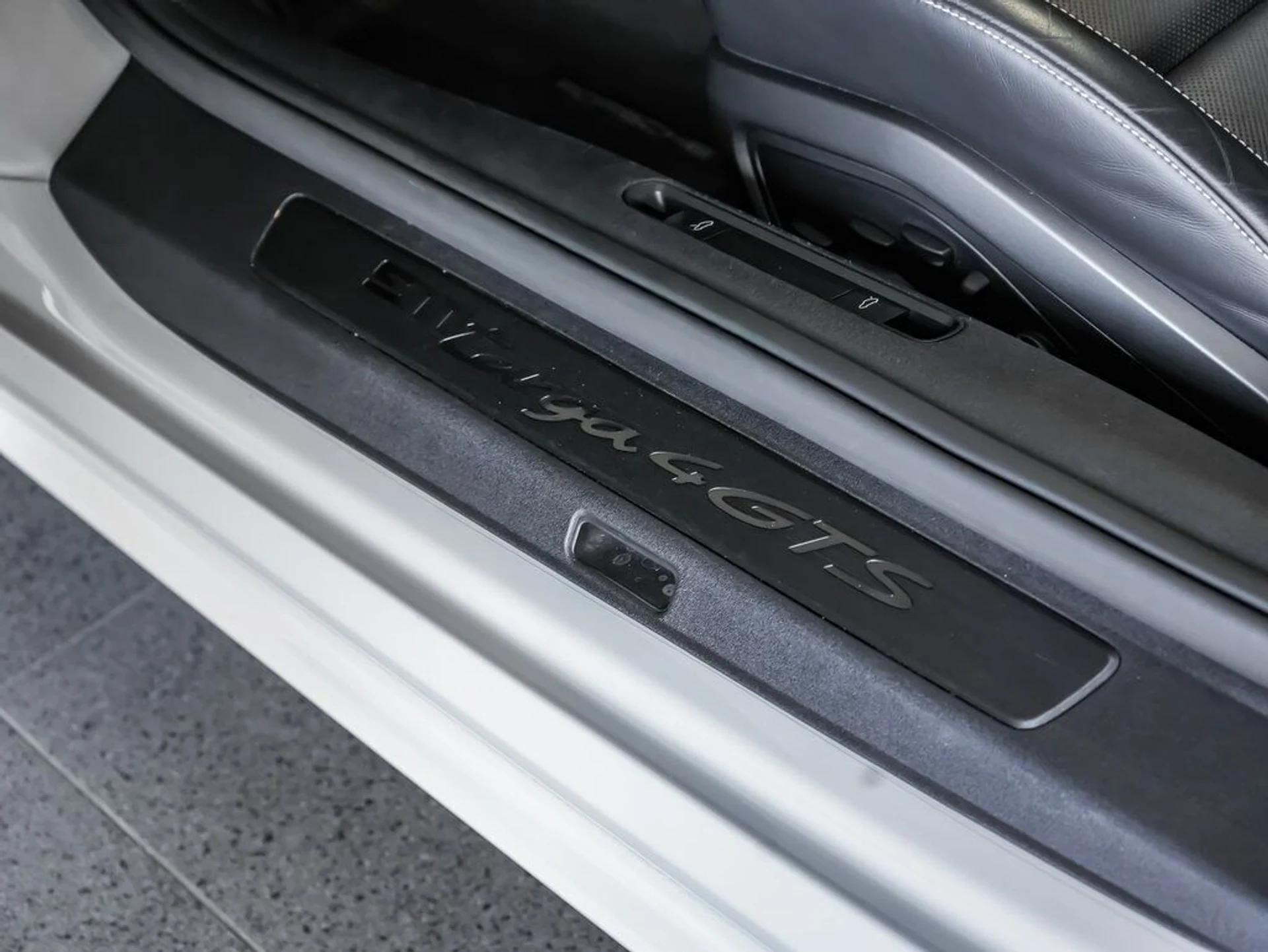 mph014_2290091435_56114c2e2f8816e10c68aaac325f0b0a_859f40bfa8