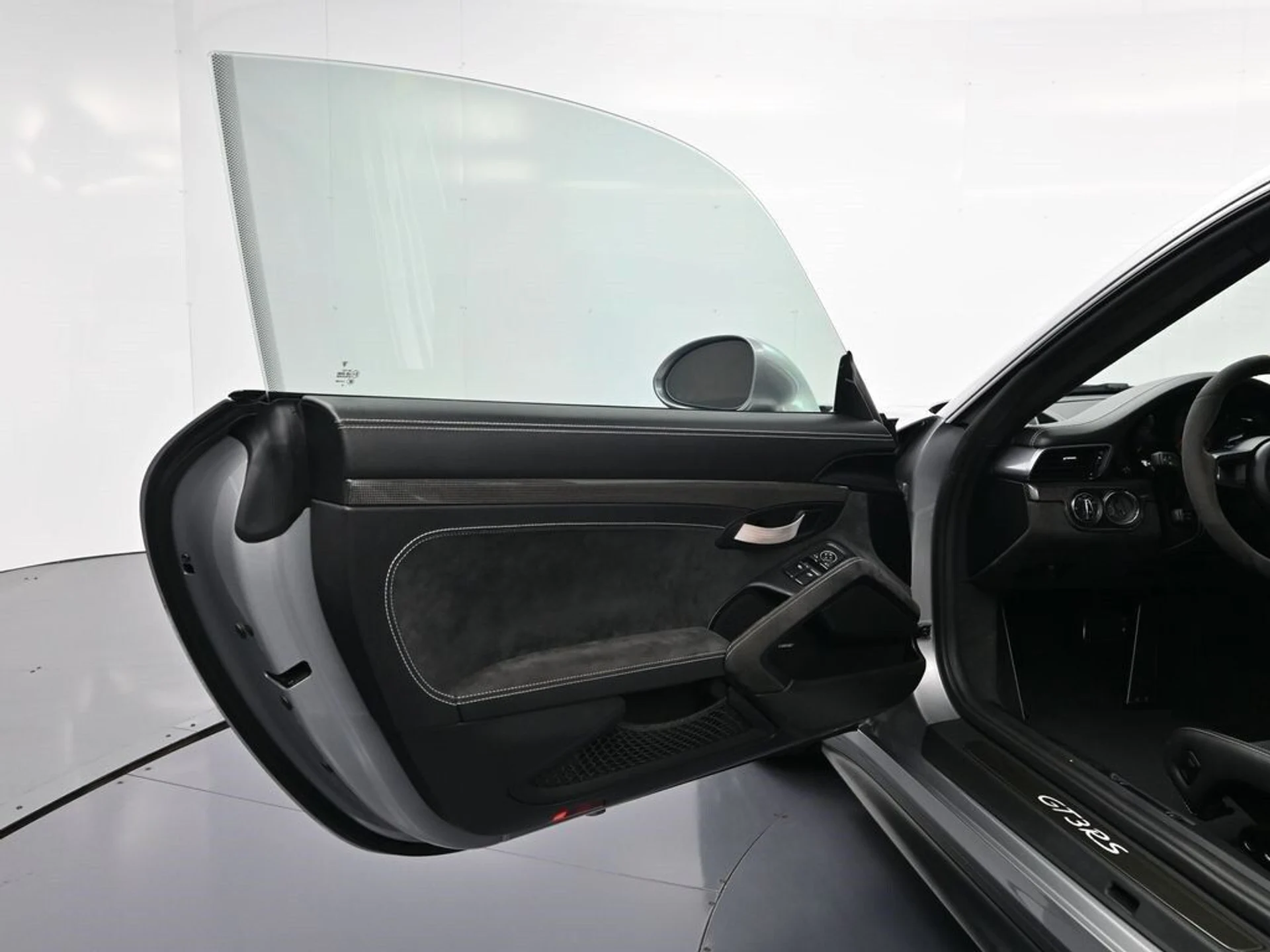 mph014_2302944487_b733ceeea08ef0bd0af0615e947f76c1x_c4a571ff05