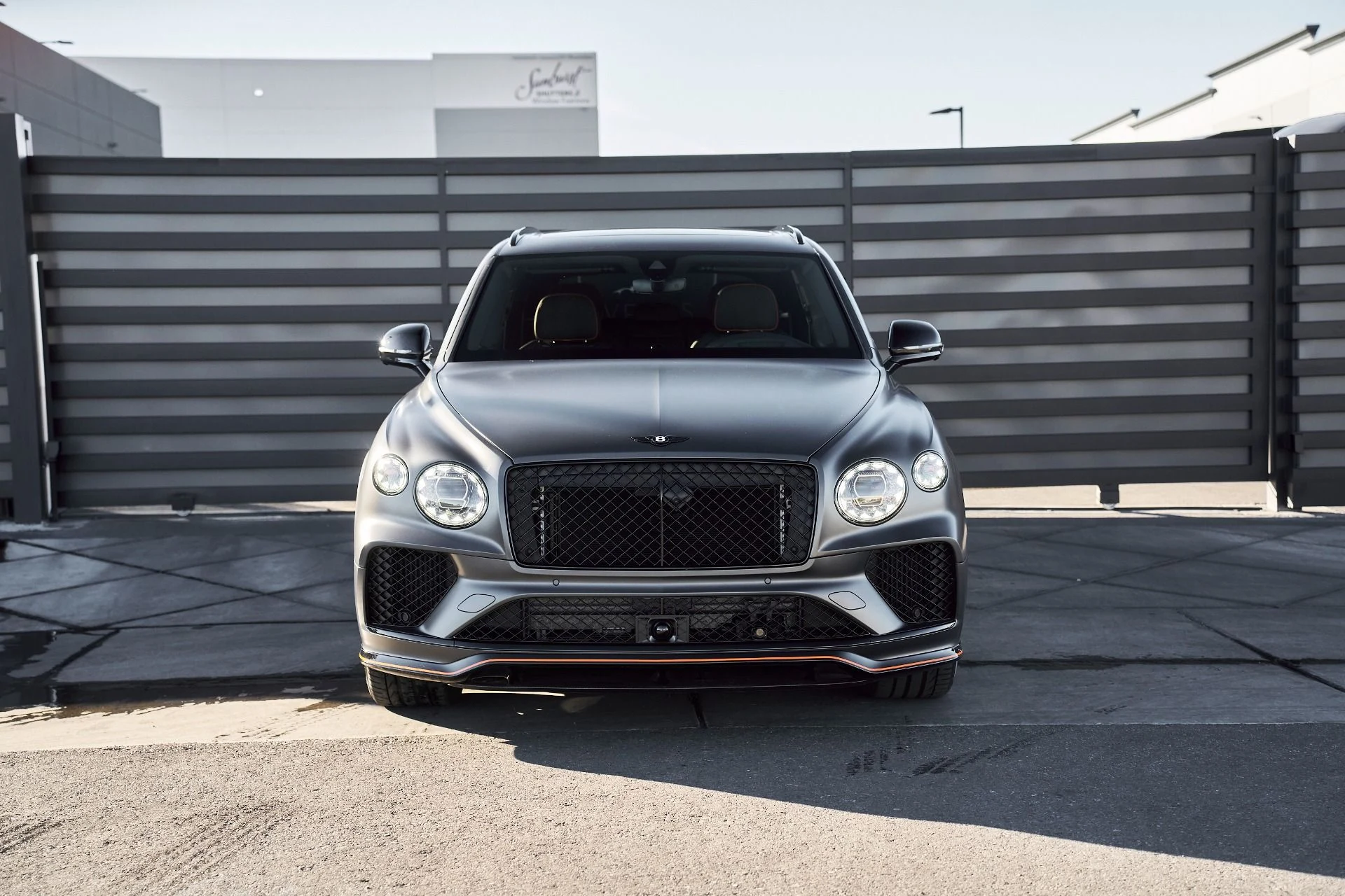 mph014_2306472706_Used_2025_Bentley_Bentayga_S_Black_Edition_1764904155_69f2cb0323