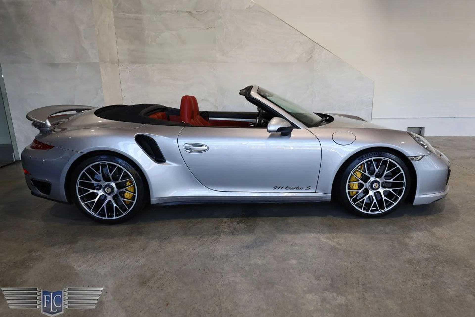 mph014_2310068513_used_2014_porsche_911_turbocabriolet_9689_22886118_15_1024_2d4961ecad