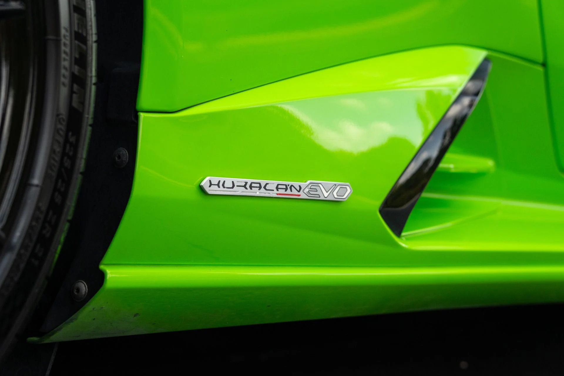 mph014_231653018_Used_2020_Lamborghini_Huracan_EVO_1770872075_fcf365e3f3