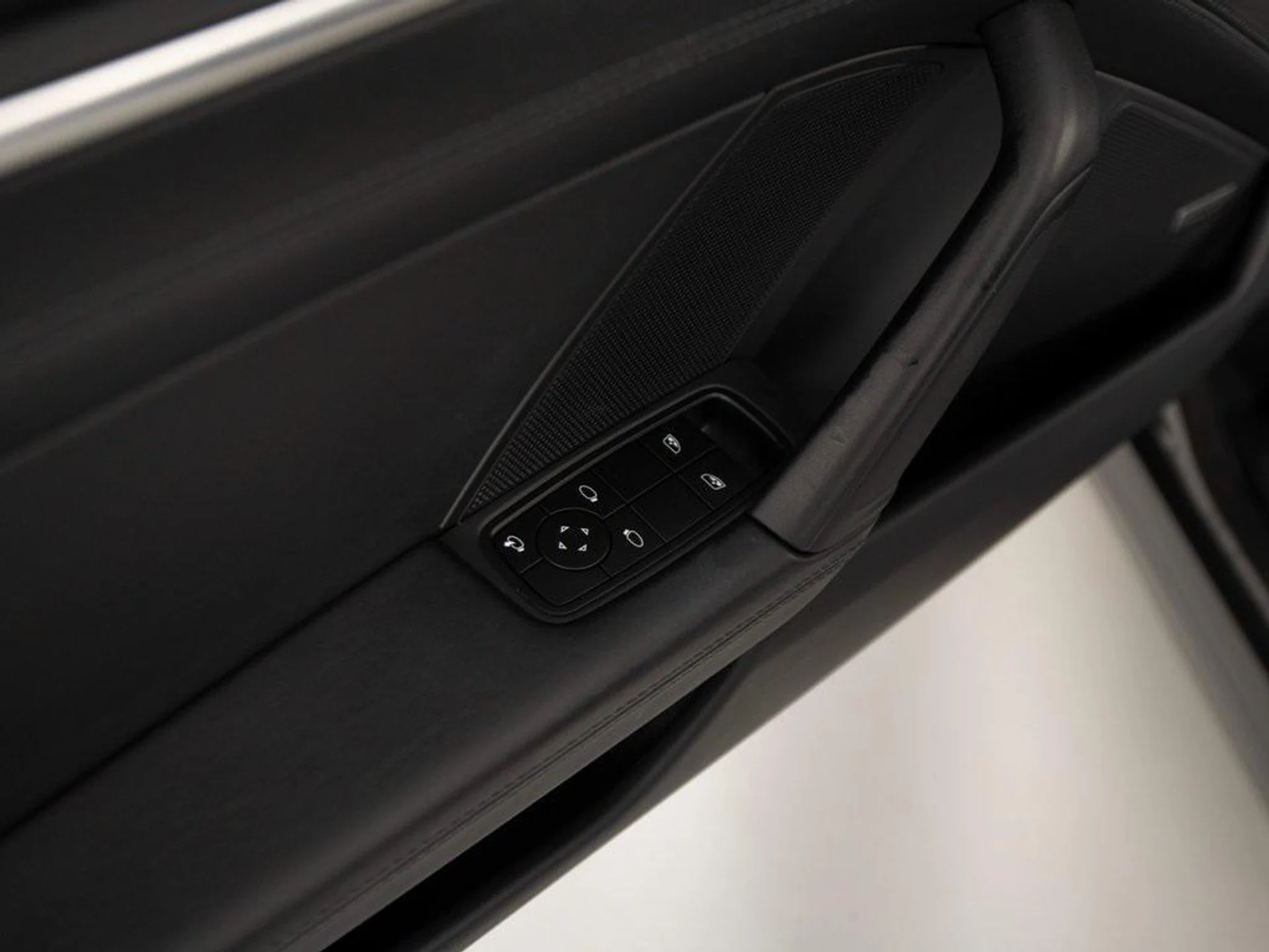 mph014_2323460288_4_U_Fr_Cu0xvbtsu1a_TB_9_RGBDX_Qw_S4_63369b10f7