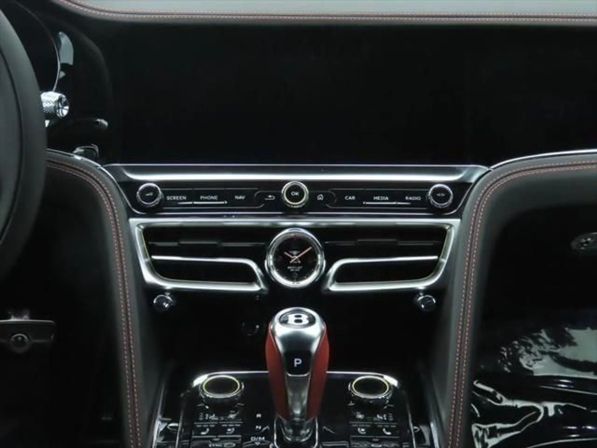 mph014_2326875888_used_2025_bentley_flying_spur_speedsedan_8119_23010075_15_640_d5d5c19ad6