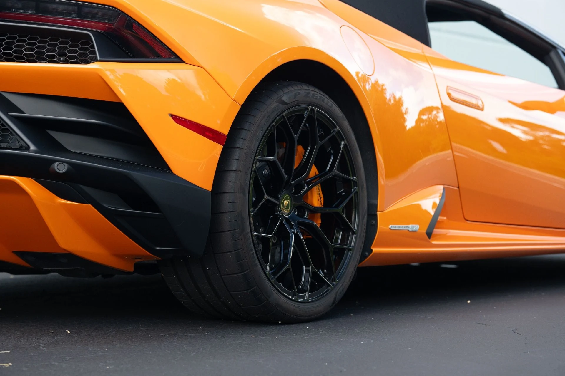 mph014_2339802586_Used_2021_Lamborghini_Huracan_EVO_Spyder_1775496293_6b162adf60