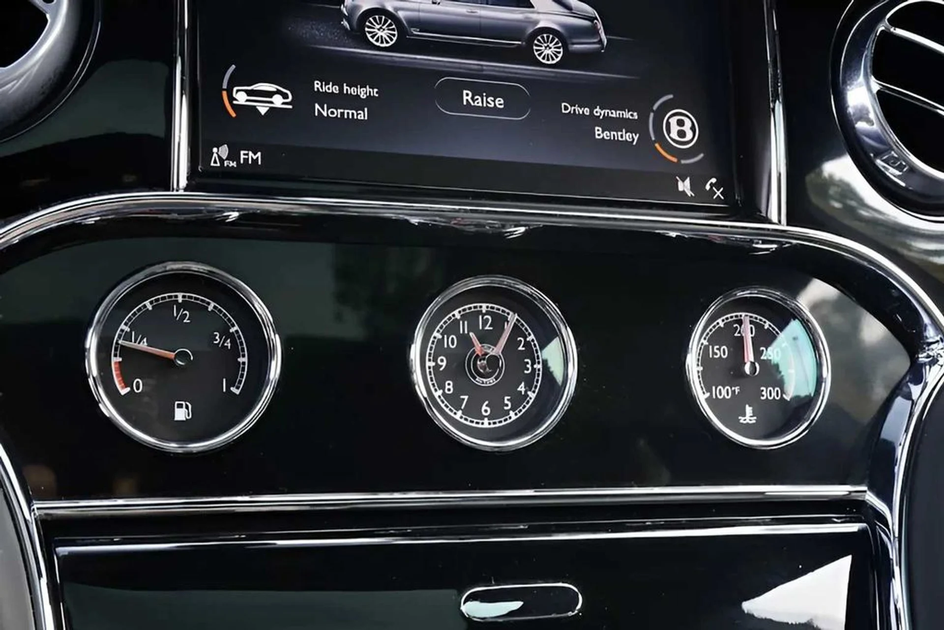 mph014_2342372255_73321640afa459248a1f149953a58ea5x_52b63e71de